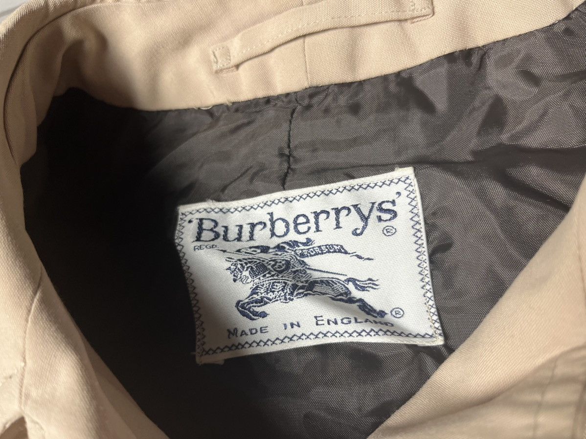 Burberry Vintage Burberry’s coat size Small Size US S / EU 44-46 / 1 - 5 Thumbnail