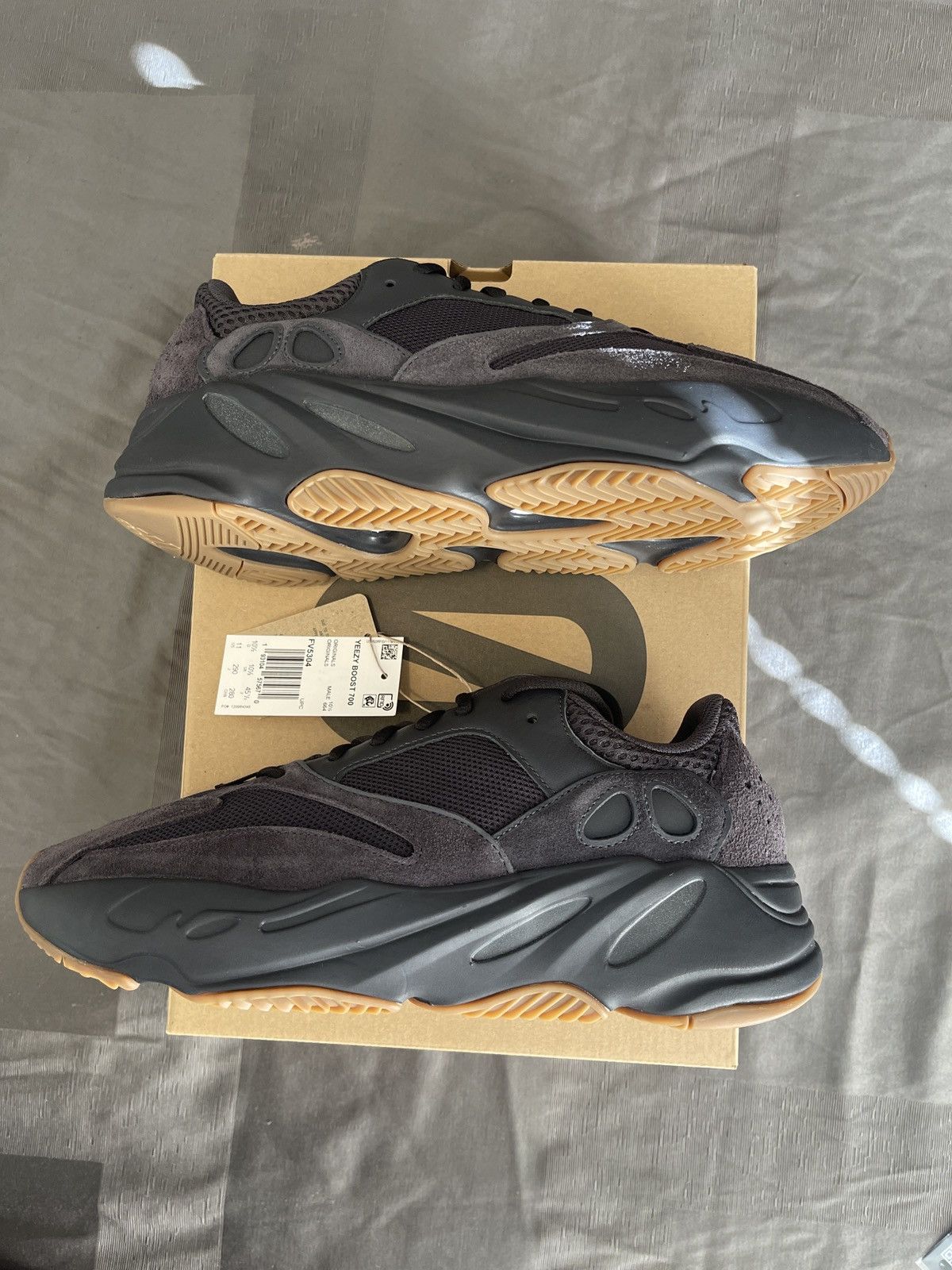 Yeezy Boost 700 Utility Black Size 11