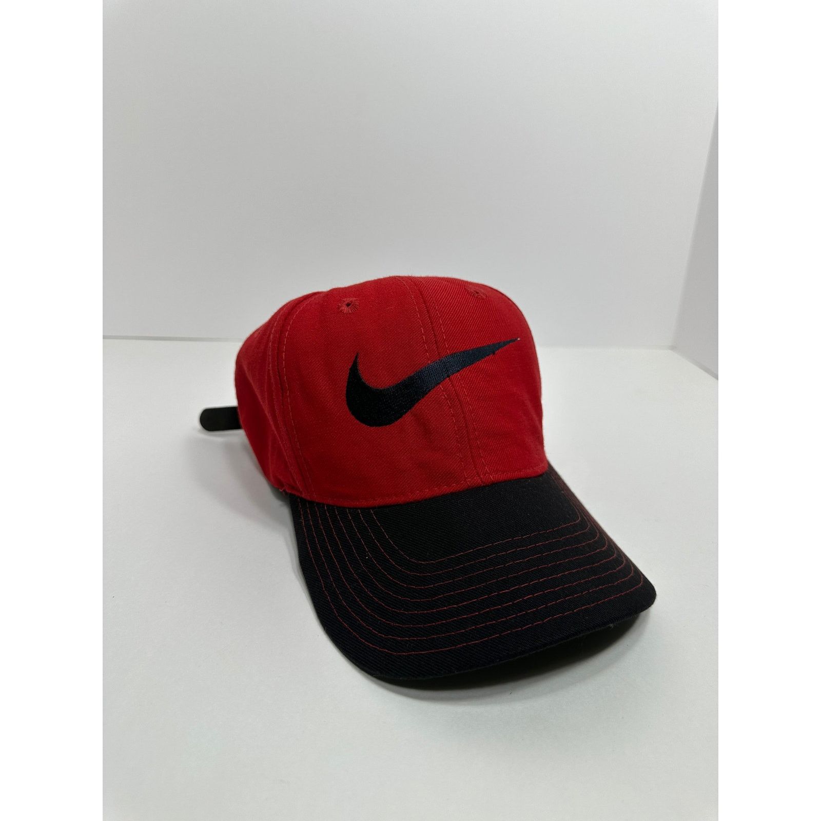Nike × Vintage Vintage Nike Red Black Leather Back Hat Green Brim White Tag Size ONE SIZE - 2 Thumbnail