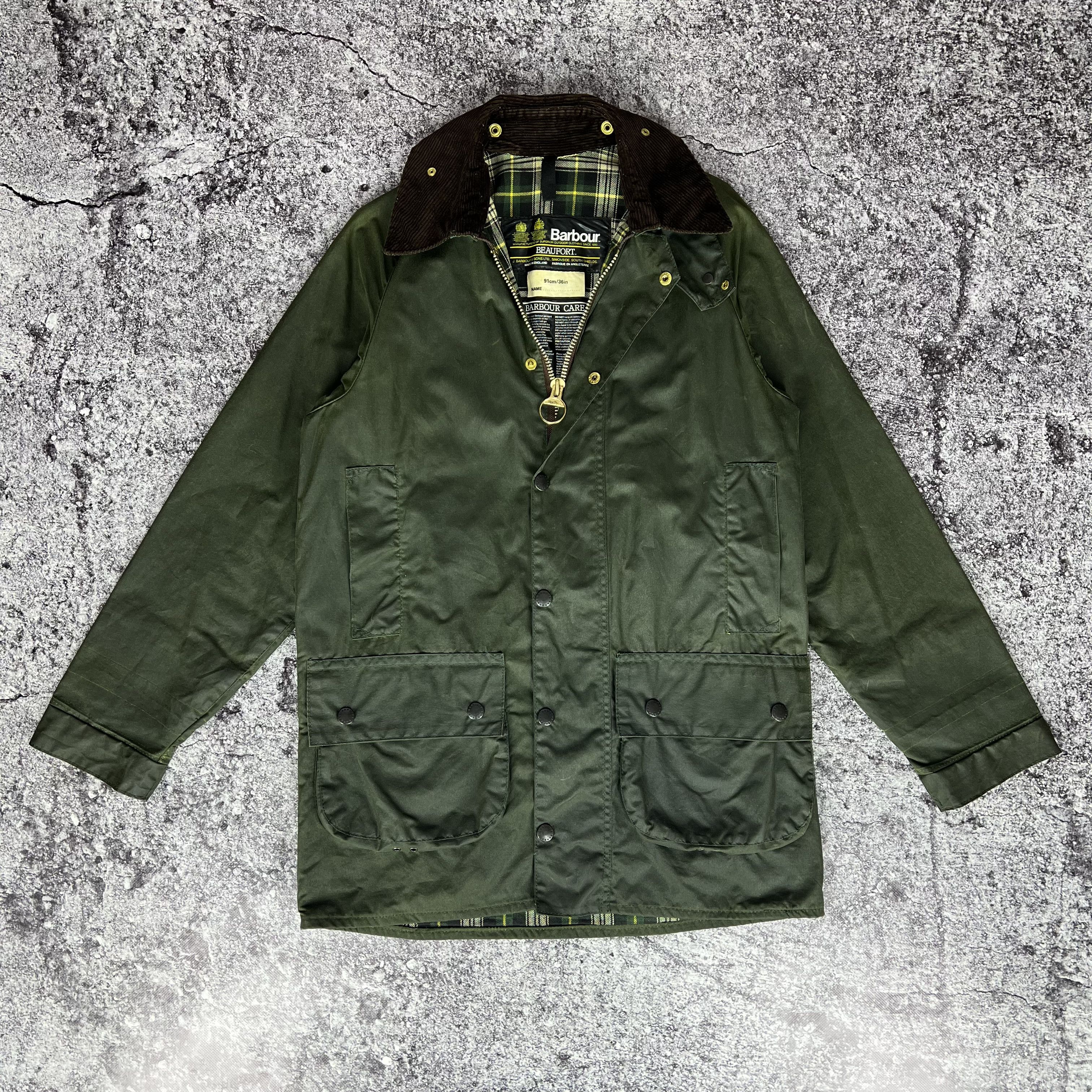 image of Vintage Barbour Beaufort Waxed Jacket Logo Size 91Cm / 36In in Green, Men's