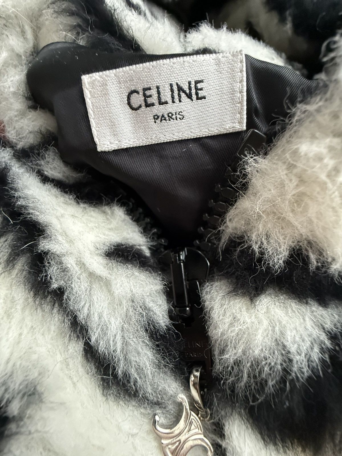 Celine Celine FW23 white tiger fleece logo hoodie Hedi Slimane Size US M / EU 48-50 / 2 - 19 Thumbnail