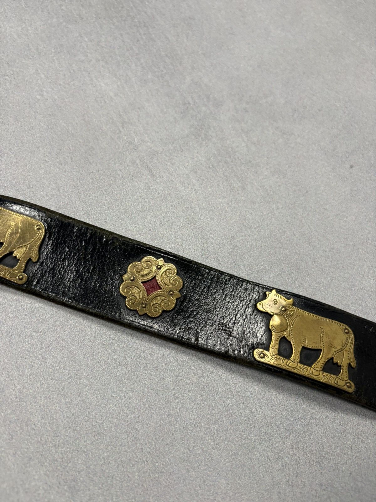 Vintage Vintage Etro Style Black Leather Belt Gold Animal Studs Boho Size ONE SIZE - 9 Thumbnail