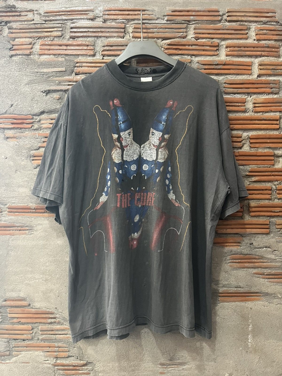 Band Tees Vintage THE CURE Swing Tour 1996’s ( Very Worn ) Tshirt Size US XL / EU 56 / 4 - 2 Thumbnail