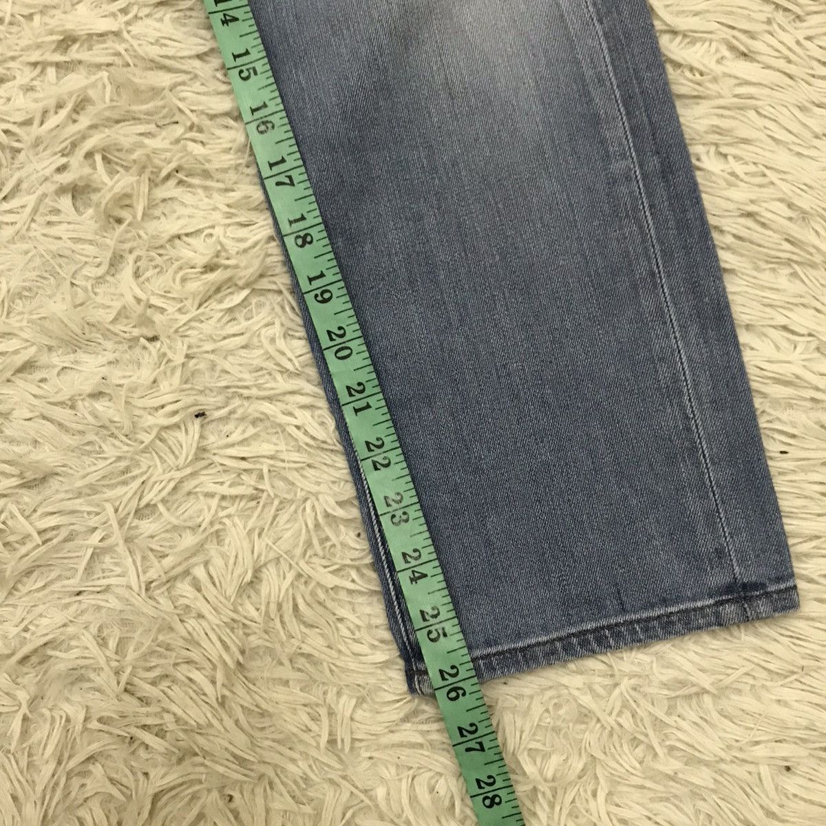 Japanese Brand Uniqlo Fabric by Kaihara Slim Fit Distressed Jeans Size 24" / US 00 / IT 34 - 19 Thumbnail