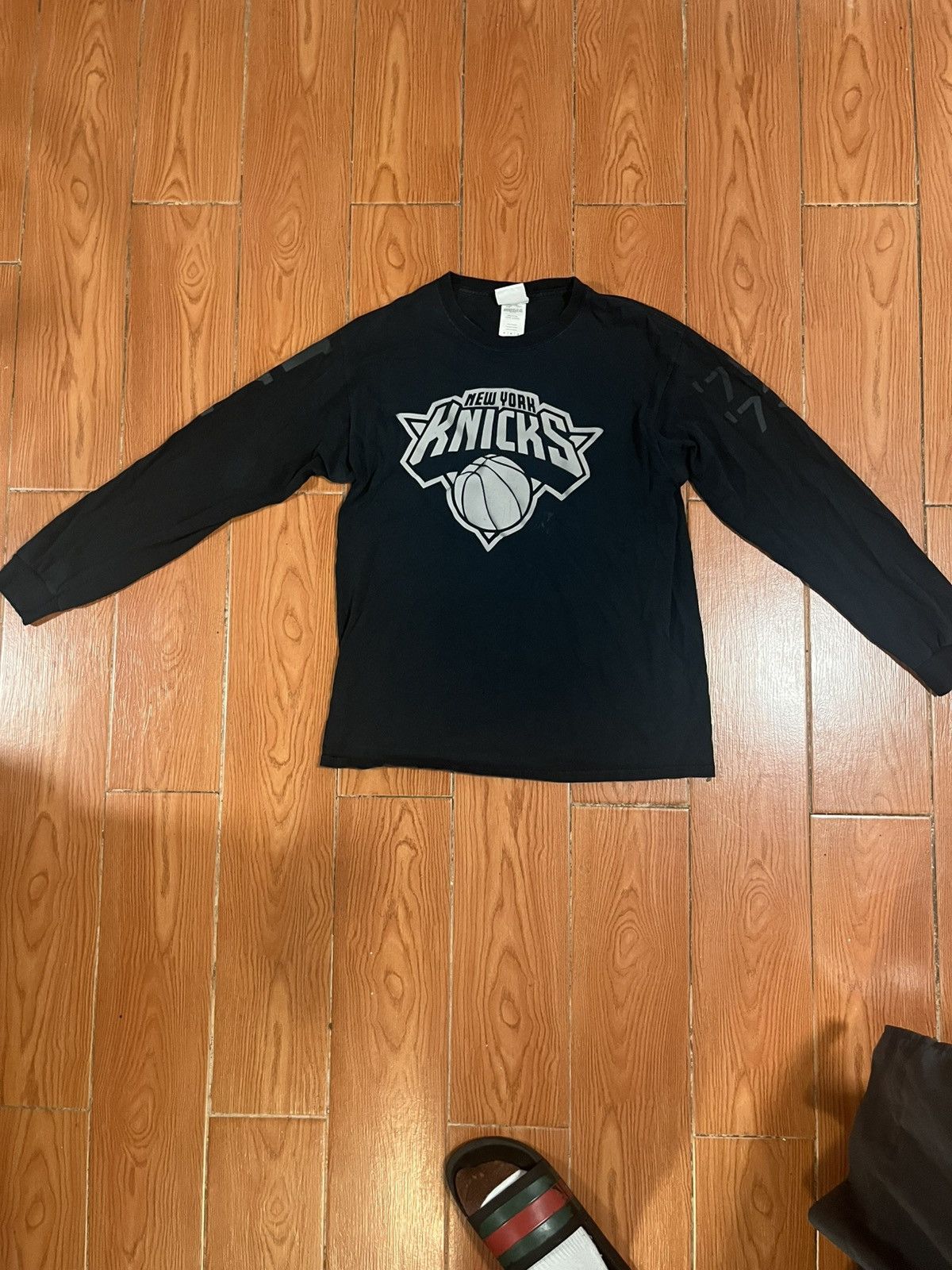 Vintage Classic New York Knicks championship shirt from 90s Size US M / EU 48-50 / 2 - 1 Thumbnail