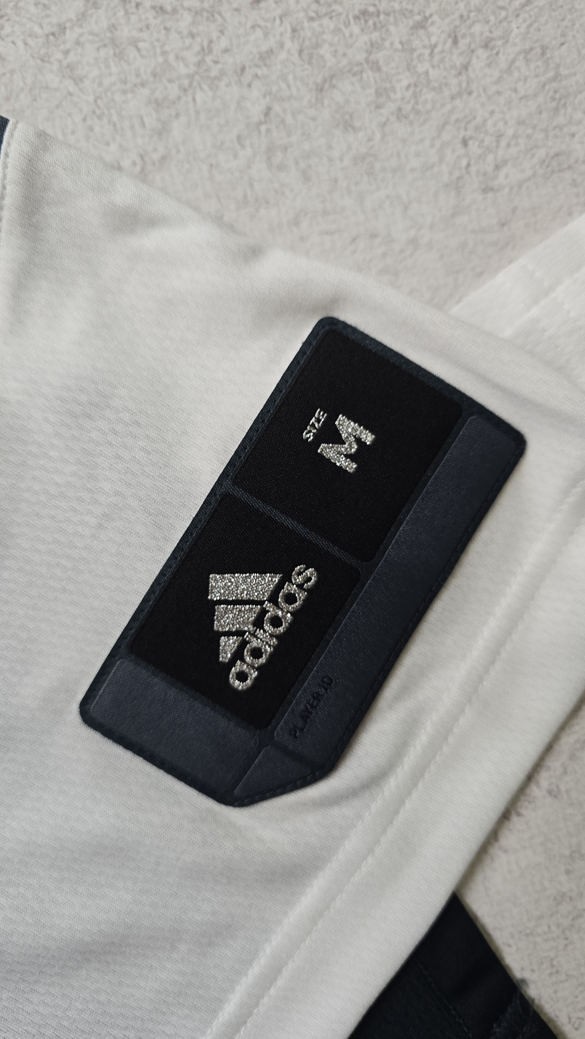 Adidas Adidas Real Madrid 2018-19 Away Basketball Jersey Size US M / EU 48-50 / 2 - 7 Thumbnail