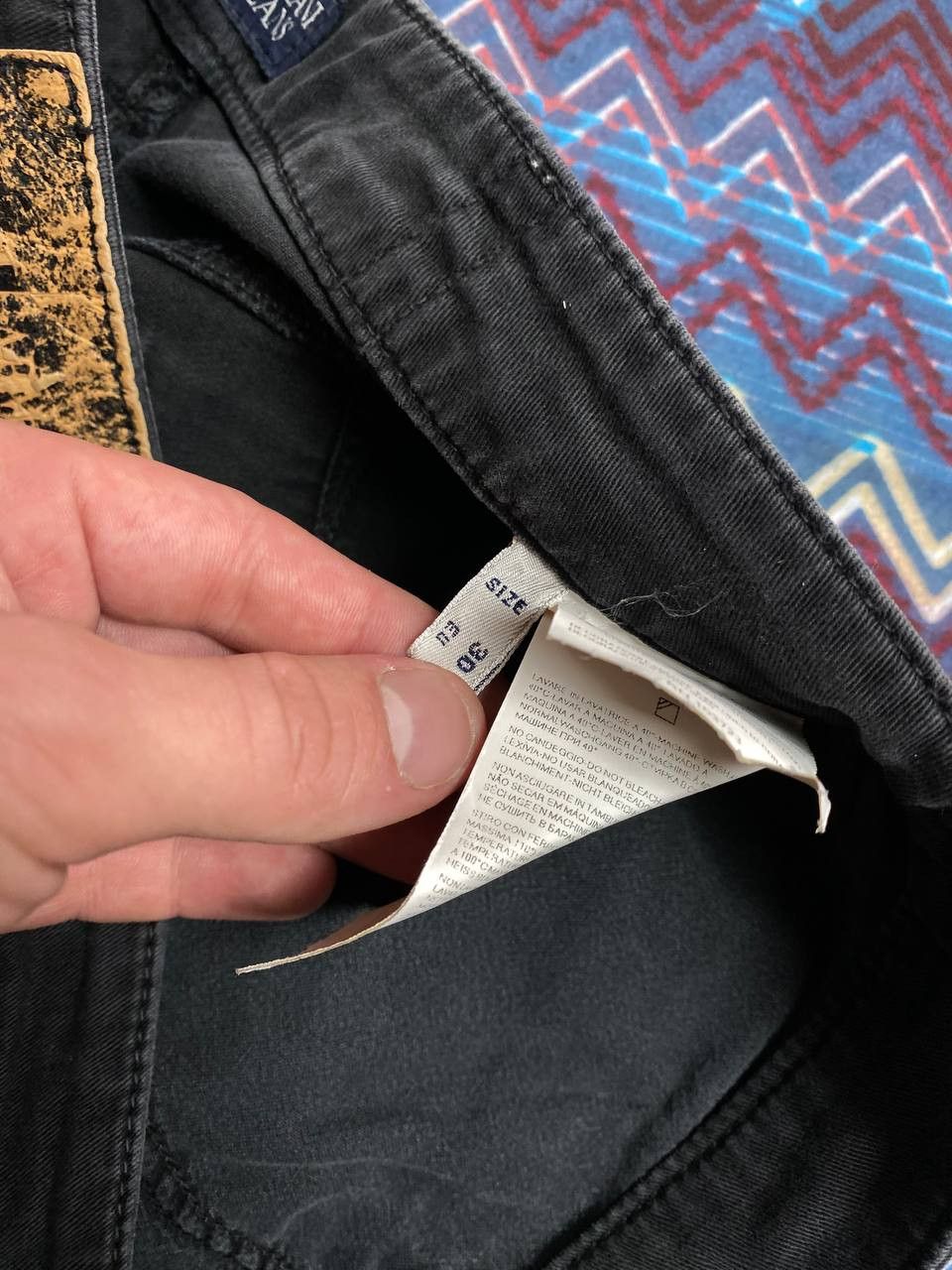 Armani × Vintage Vintage Armani Jeans Metal Logo Denim Pants Size 30 Size US 30 / EU 46 - 4 Thumbnail