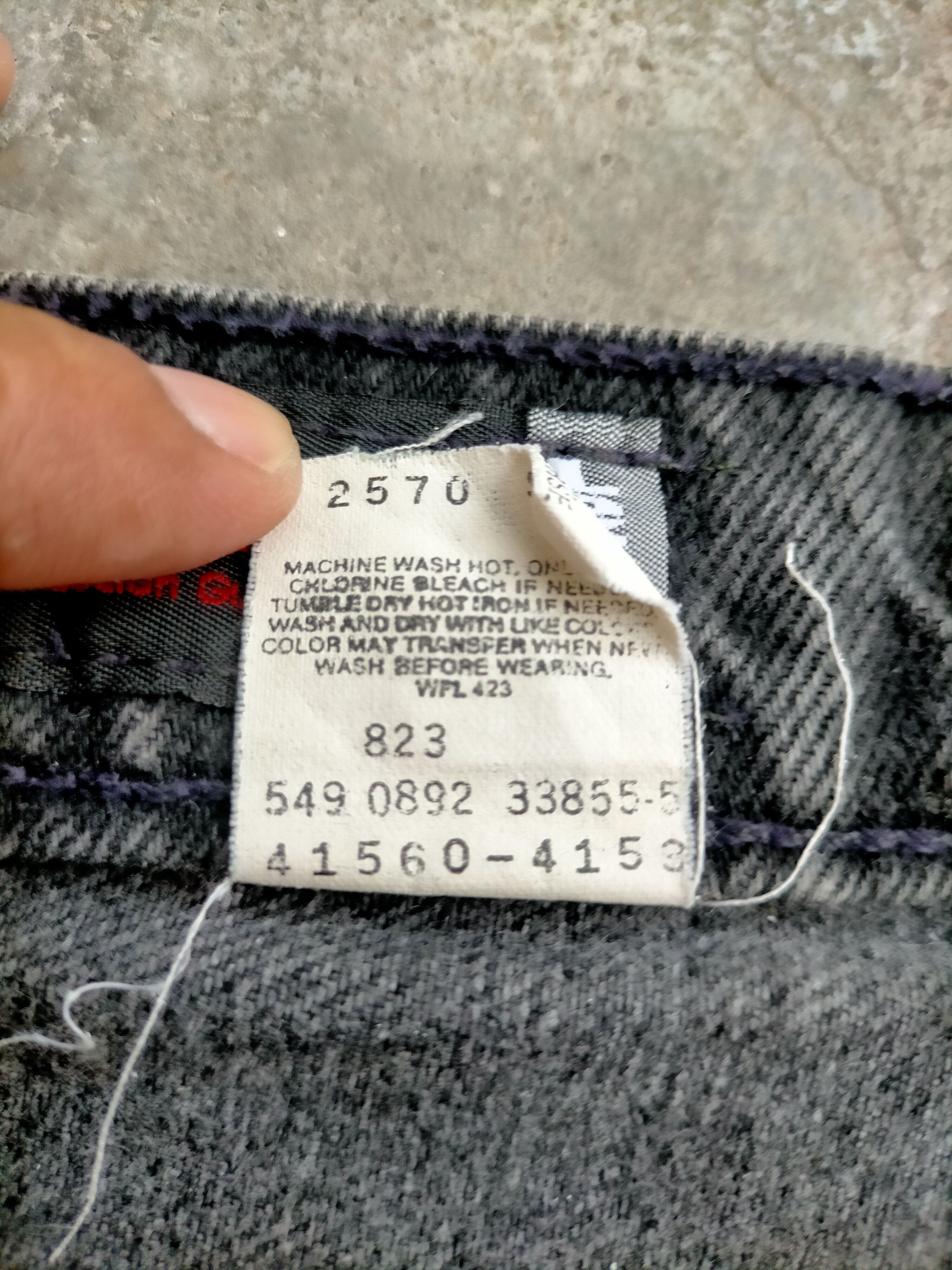 Levi's Vintage 90s Levis Silvertab Loose button Fly Black jeans Size US 37 - 22 Thumbnail