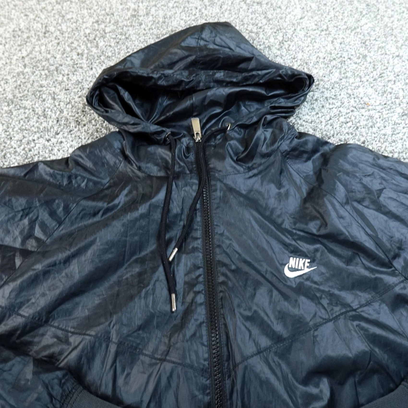 Nike Nike Jacket Mens L Black Sportswear Windrunner Hooded Full Zip Windbreaker Jacket Size US L / EU 52-54 / 3 - 3 Thumbnail