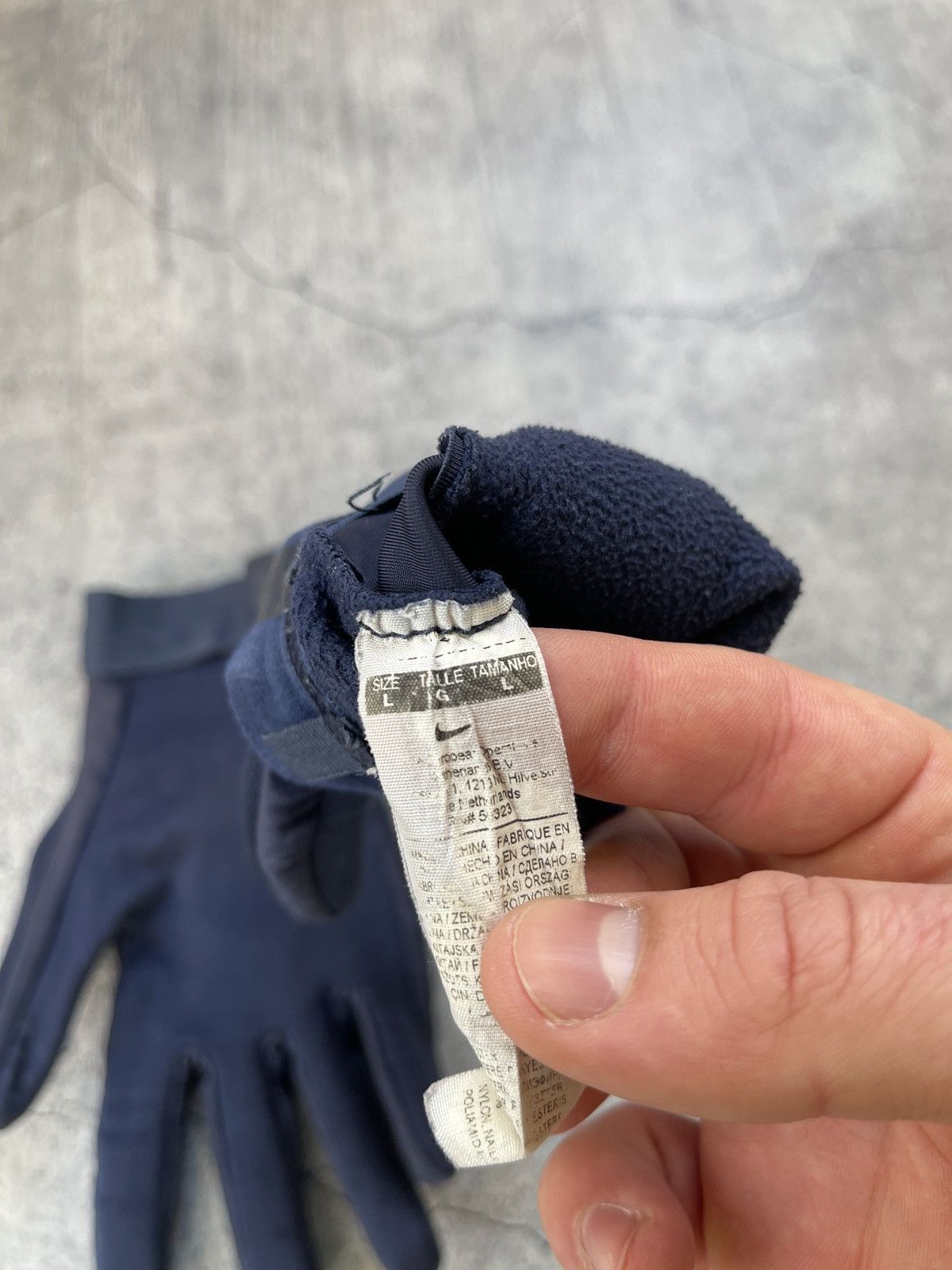 NIKE GLOVES THERMA FIT FC BARCA SOCCER JERSEY DRILL Y2K