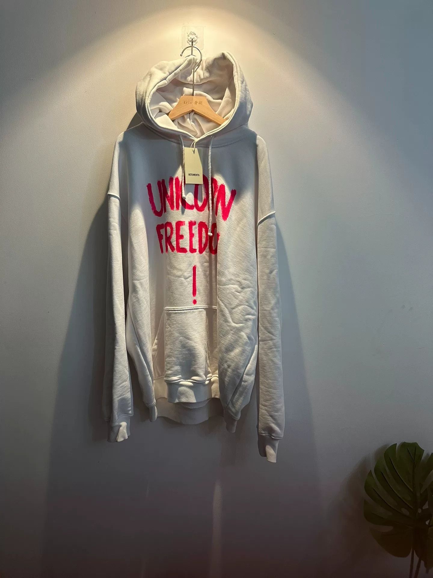 Vetements vetements unicorn sweatshirt with pink lettering Size US XS / EU 42 / 0 - 1 Thumbnail