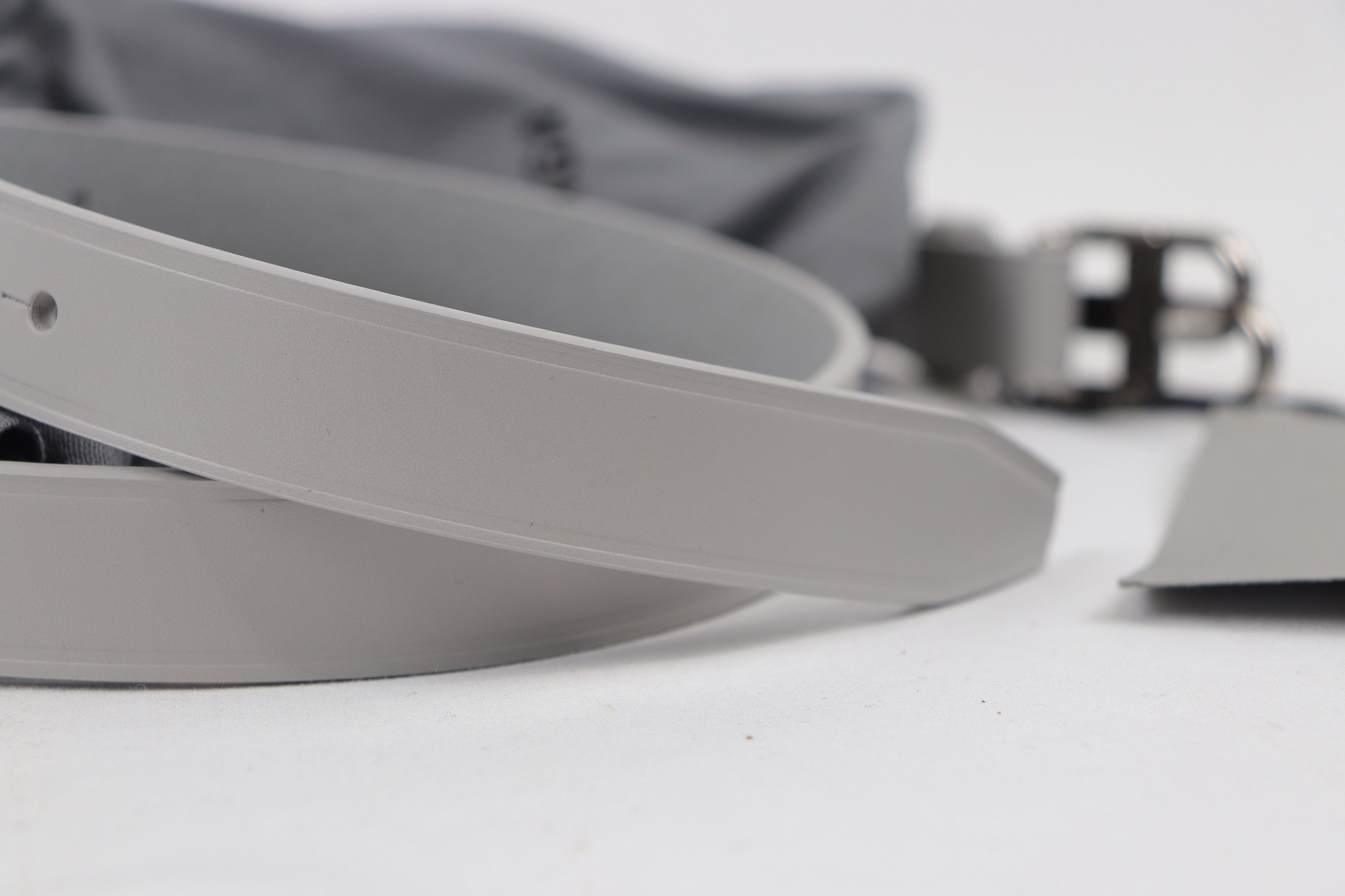 Balenciaga o1rshd11223 Unisex BB Logo Belt in Grey Size: 80cm Size ONE SIZE - 3 Thumbnail