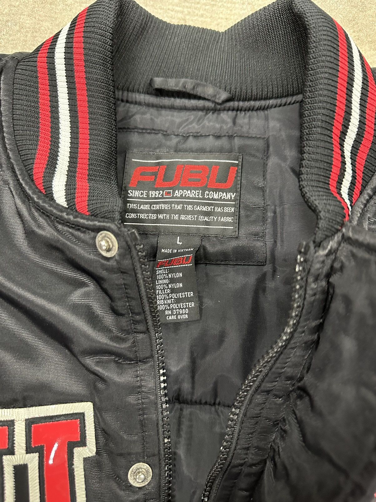 Fubu × Vintage Vintage 90s Y2K Quilted FUBU Spell Out Satin Jacket Size XL Size US L / EU 52-54 / 3 - 7 Thumbnail