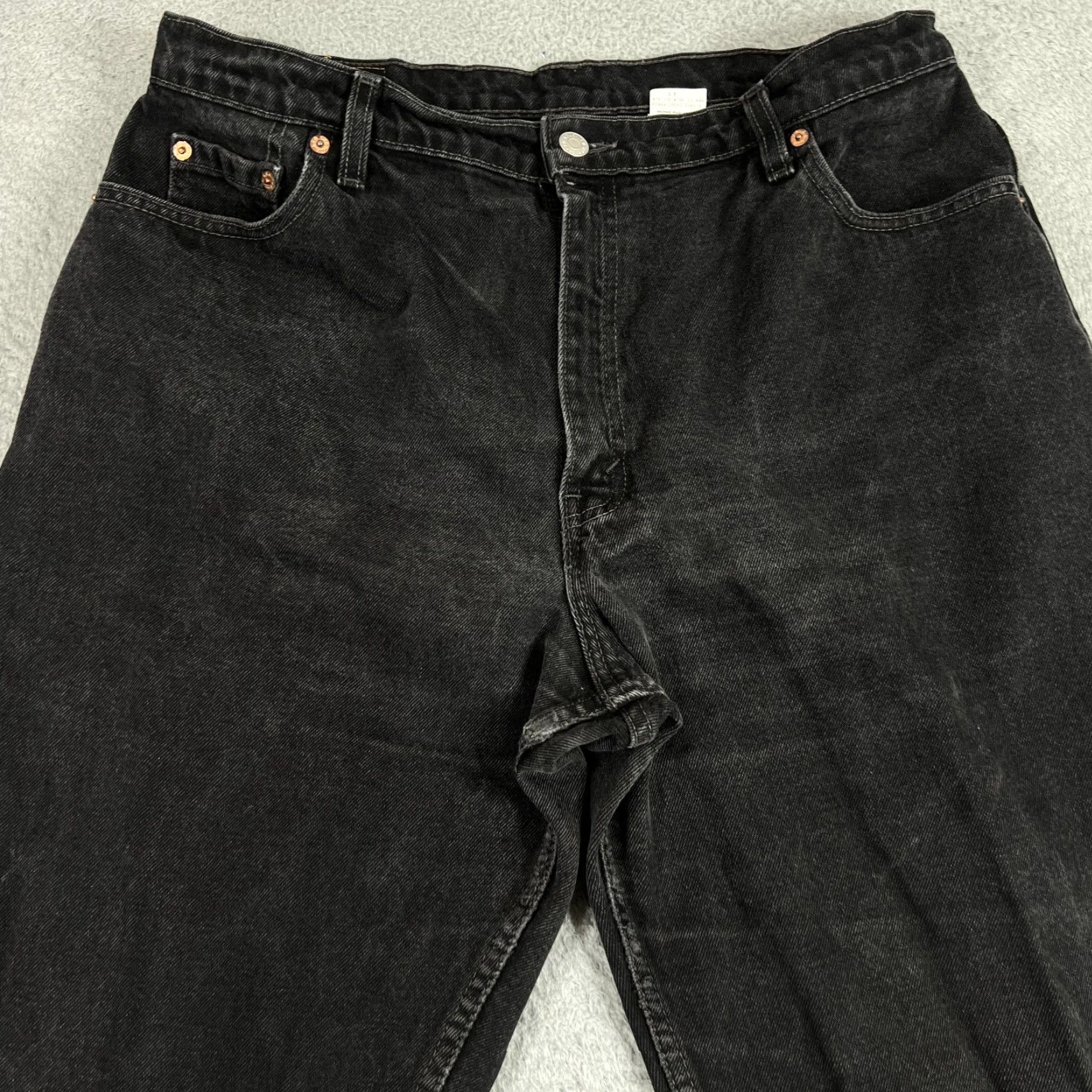 Denime VINTAGE Levi’s 550 Plus Size 18 Women’s Black Denim Jeans Relaxed Tapered Leg USA Size 40" / US 18 - 2 Thumbnail