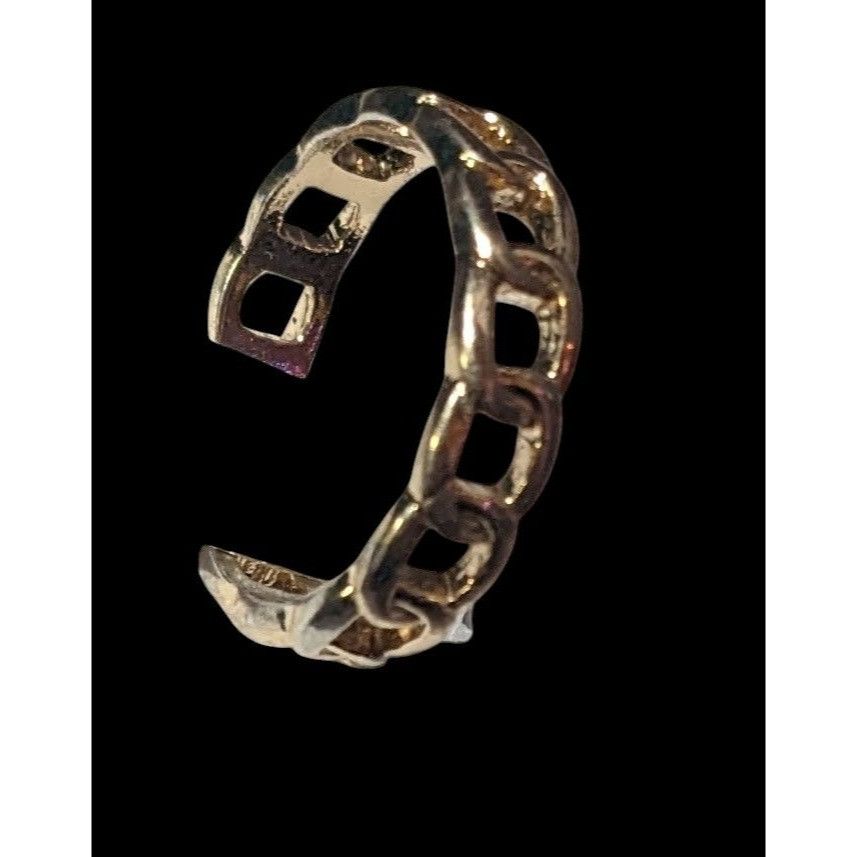 Other Punk Chain Link Shaped Gold Tone Fashion Ring Size 7 3/4 Size ONE SIZE - 1 Thumbnail