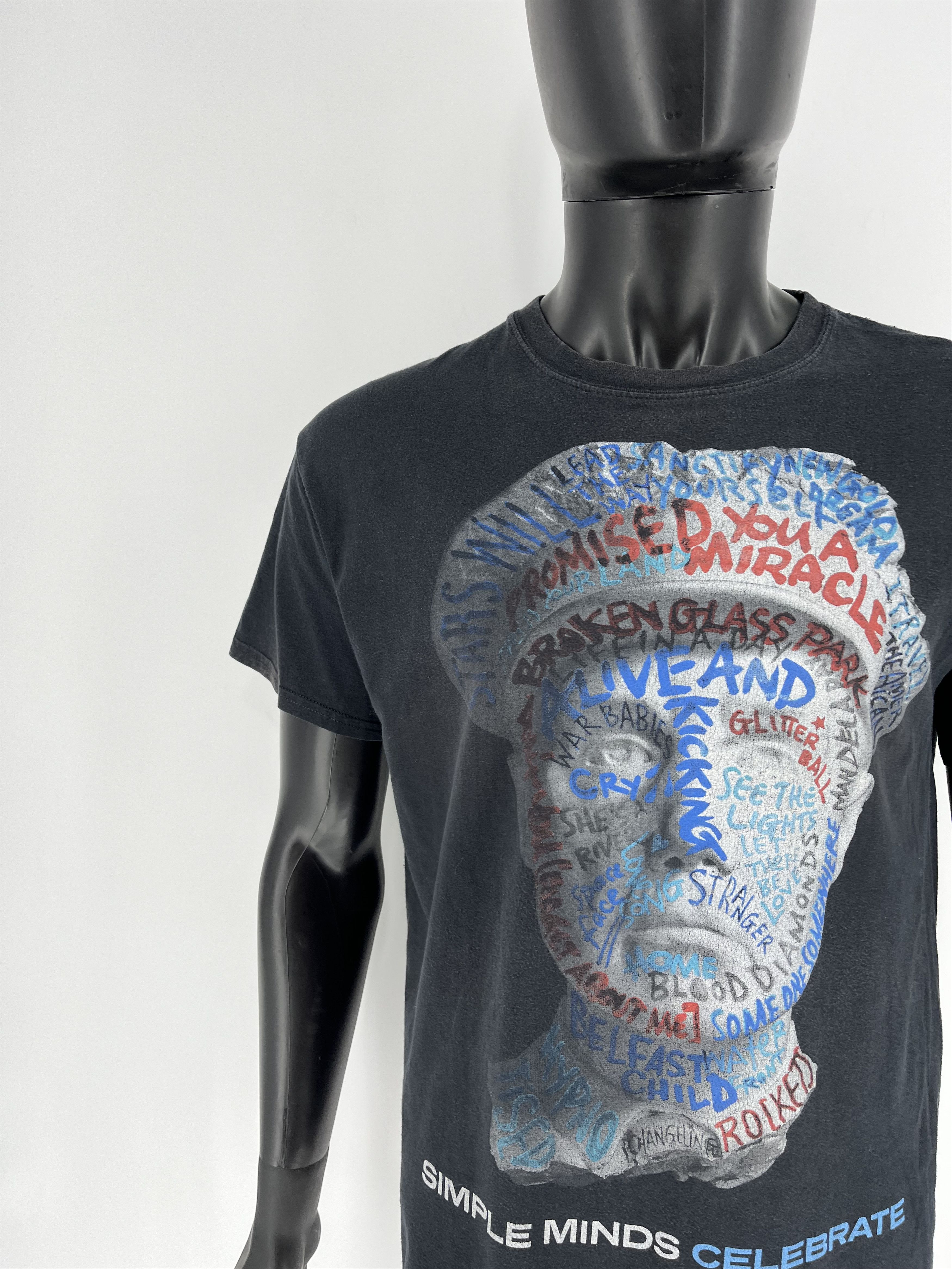 Band Tees × Vintage SIMPLE MINDS OFFICIAL USA TOUR GREY T-SHIRT " CELEBRATE 2013 Size US L / EU 52-54 / 3 - 6 Thumbnail