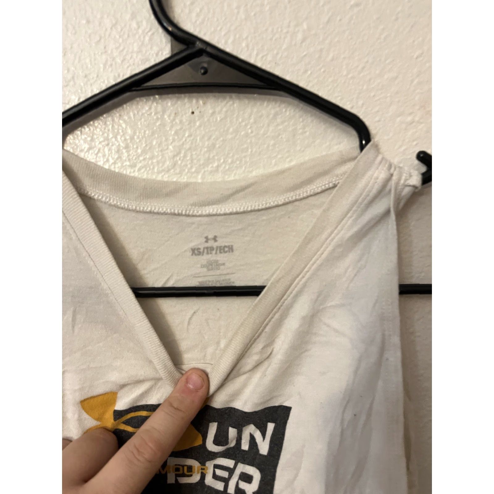 Under Armour Under Armour HeatGear Women's Sleeveless Tank Top Activewear White Size XS Size XS / US 0-2 / IT 36-38 - 3 Thumbnail