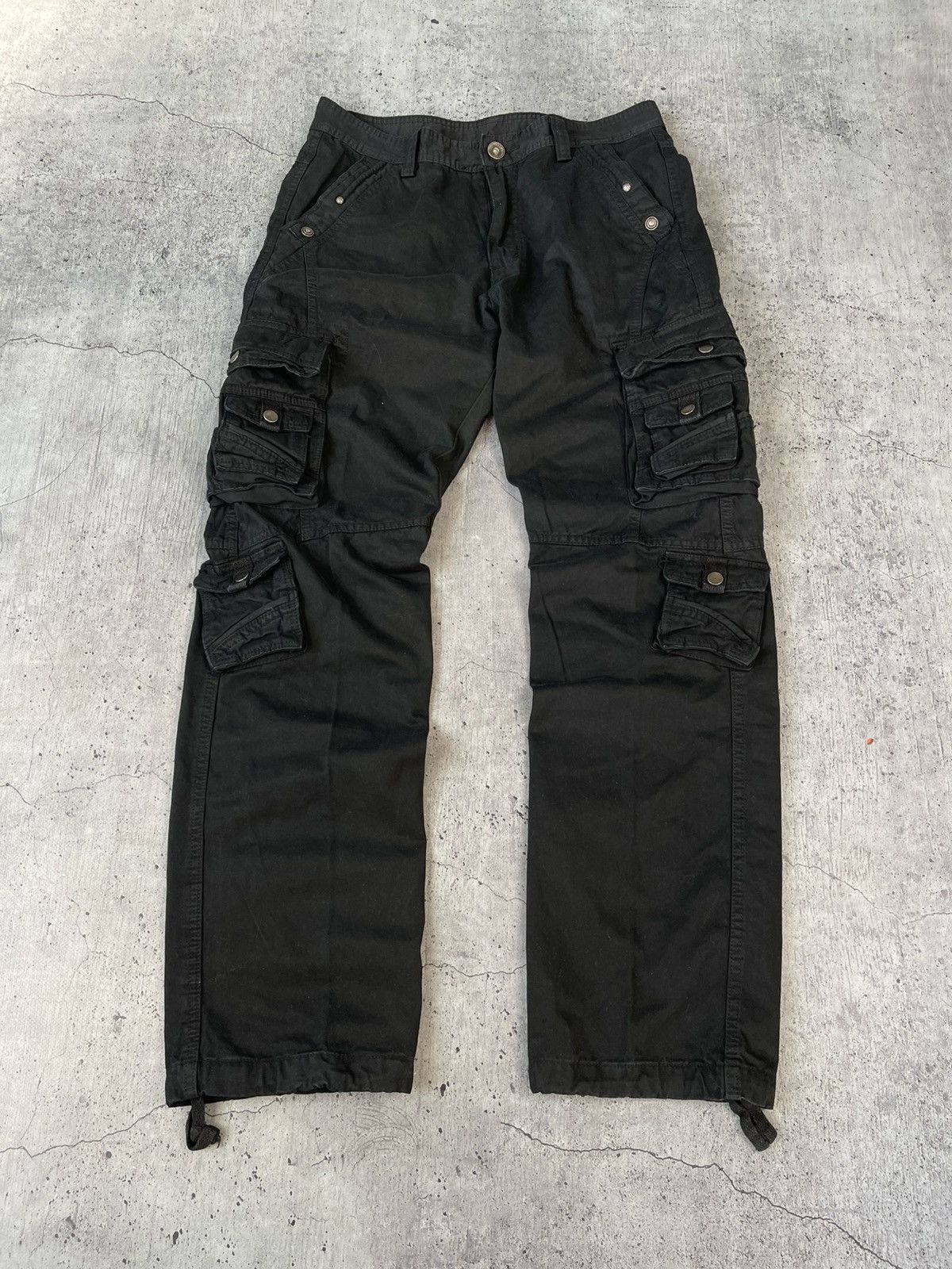 Japanese Brand Japan Y2K Black Avant Garde Multipocket Cargo Pants Size US 32 / EU 48 - 1 Thumbnail