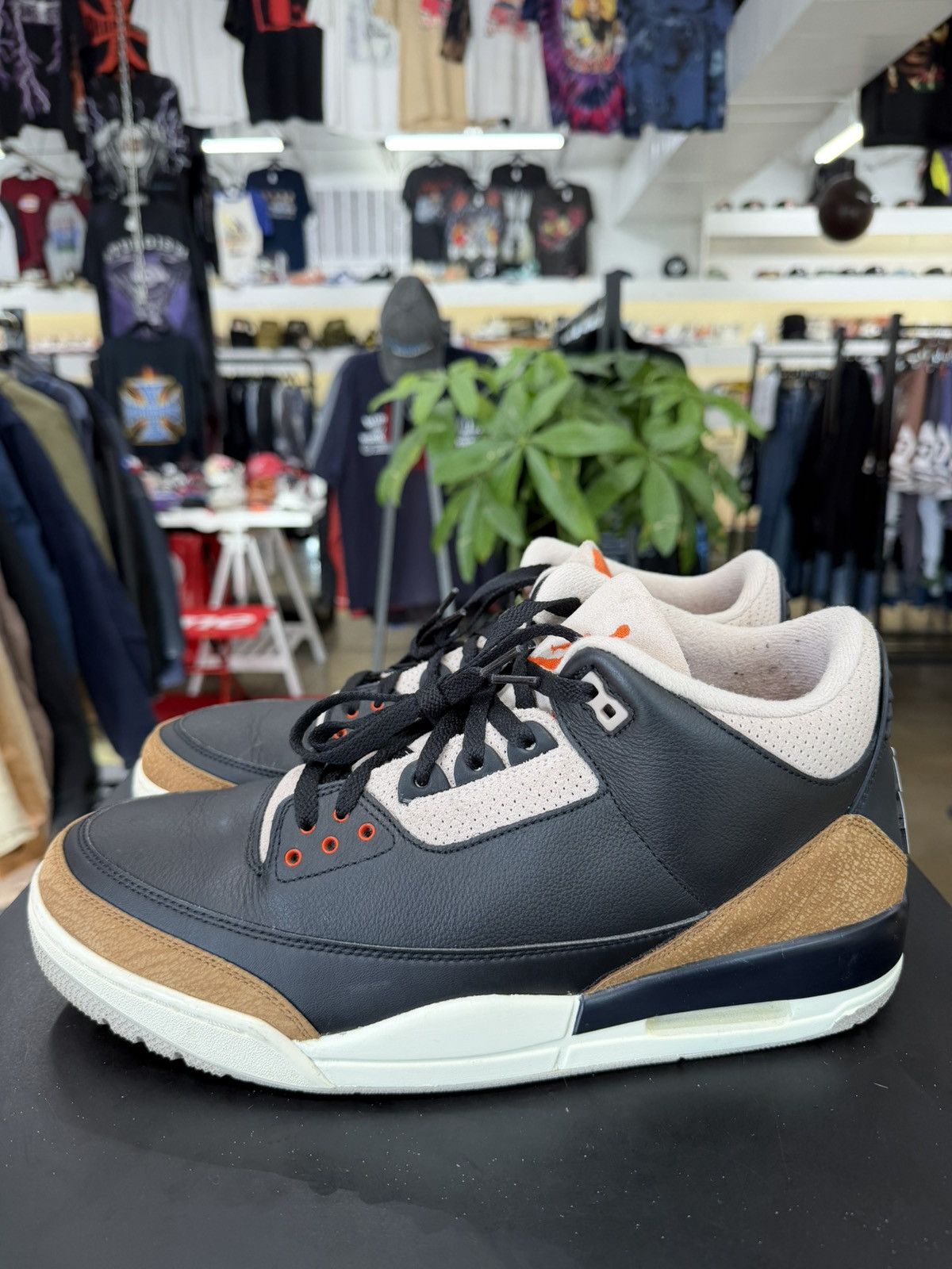 Jordan Brand Air Jordan 3 Desert Elephant Size 13 (2022) Size US 13 / EU 46 - 7 Thumbnail