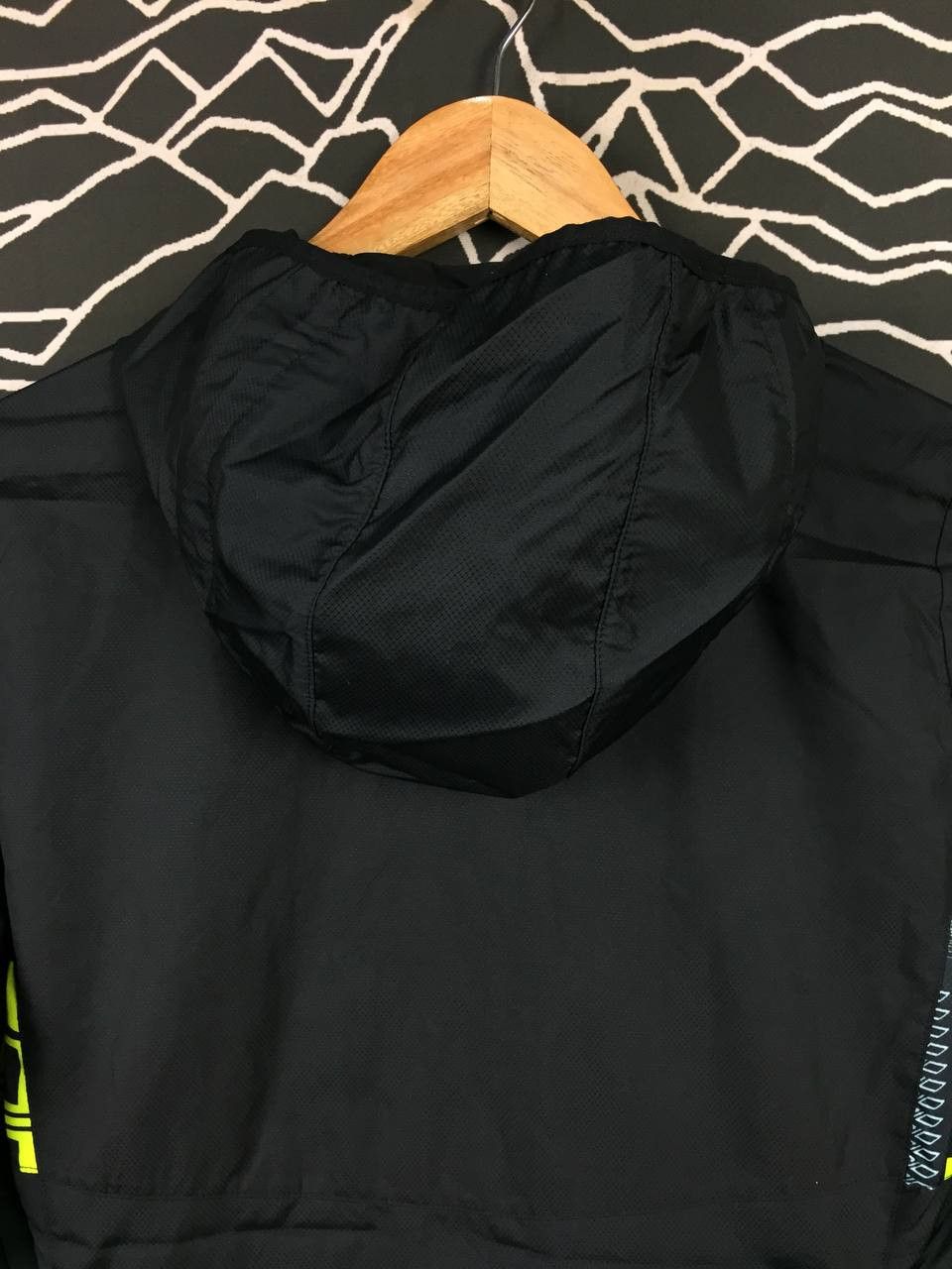 Adidas Adidas Black Tokyo Running Graphic Windbreaker Jacket Hooded Size US S / EU 44-46 / 1 - 7 Thumbnail