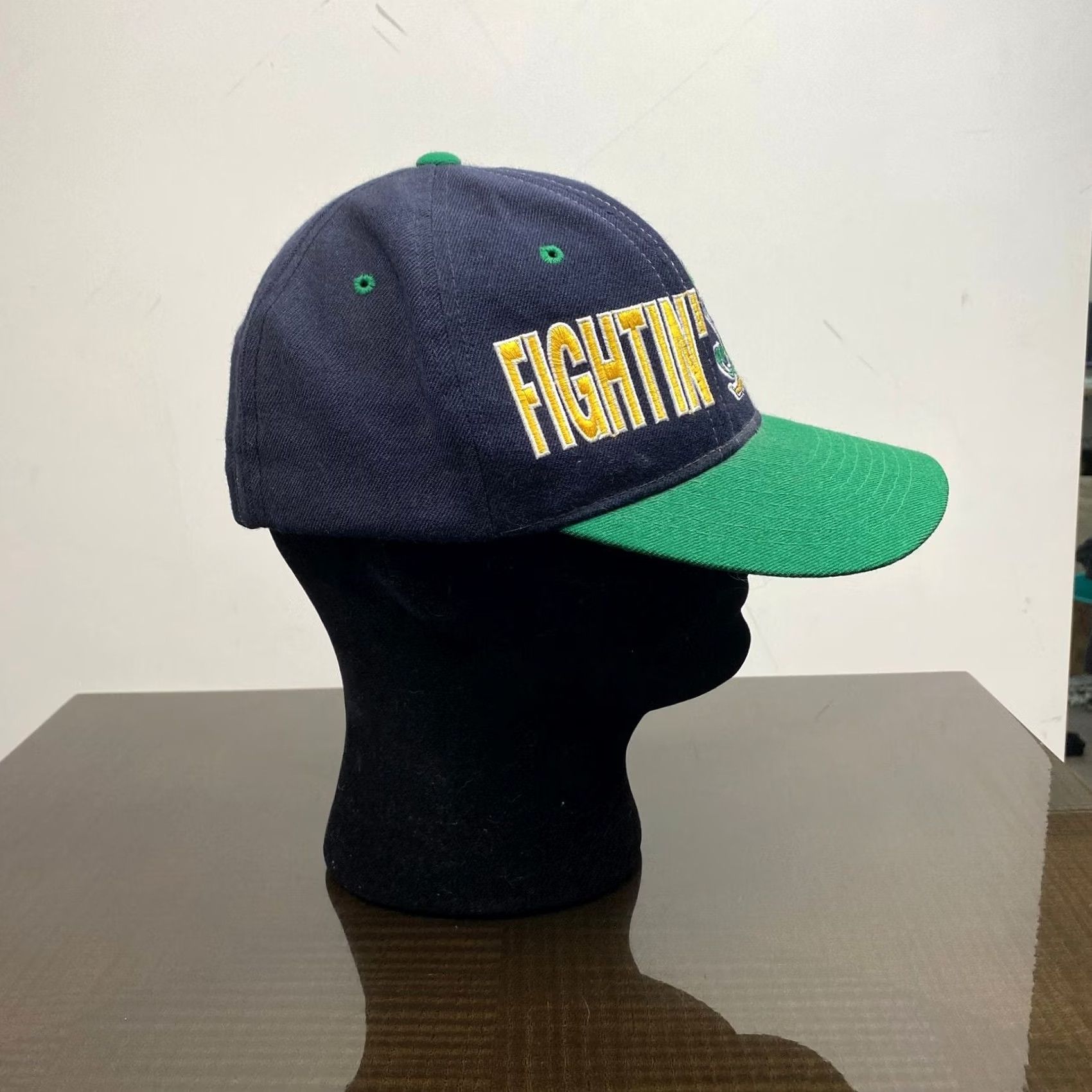 Starter VINTAGE Starter Notre Dame Fighting Irish Wool Snapback Hat 90s Blue One Size Men Size ONE SIZE - 3 Thumbnail
