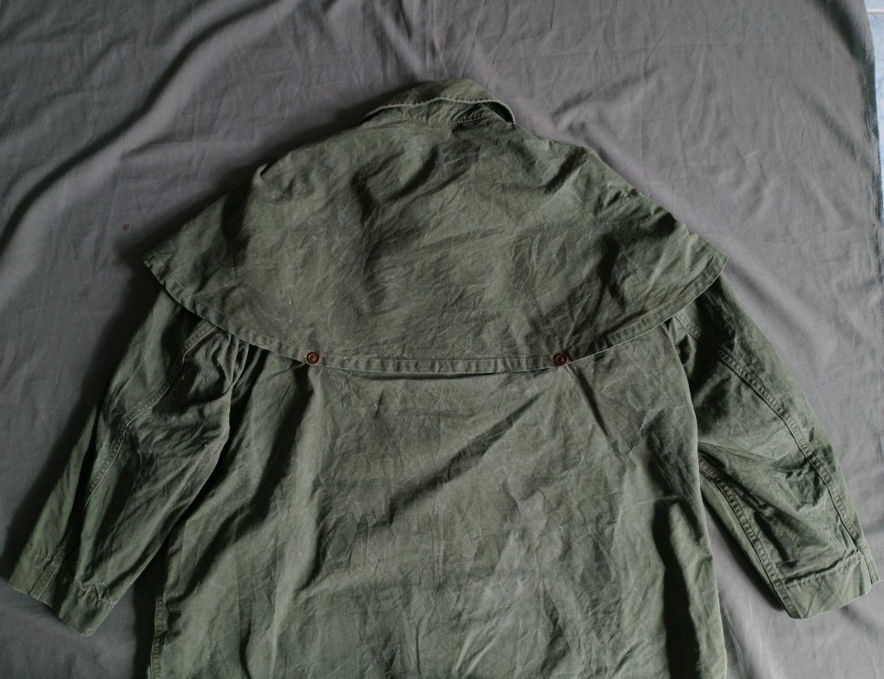 Rainforest Vintage 1960s French Army Green Canvas Rain Coat. Size US XL / EU 56 / 4 - 8 Thumbnail