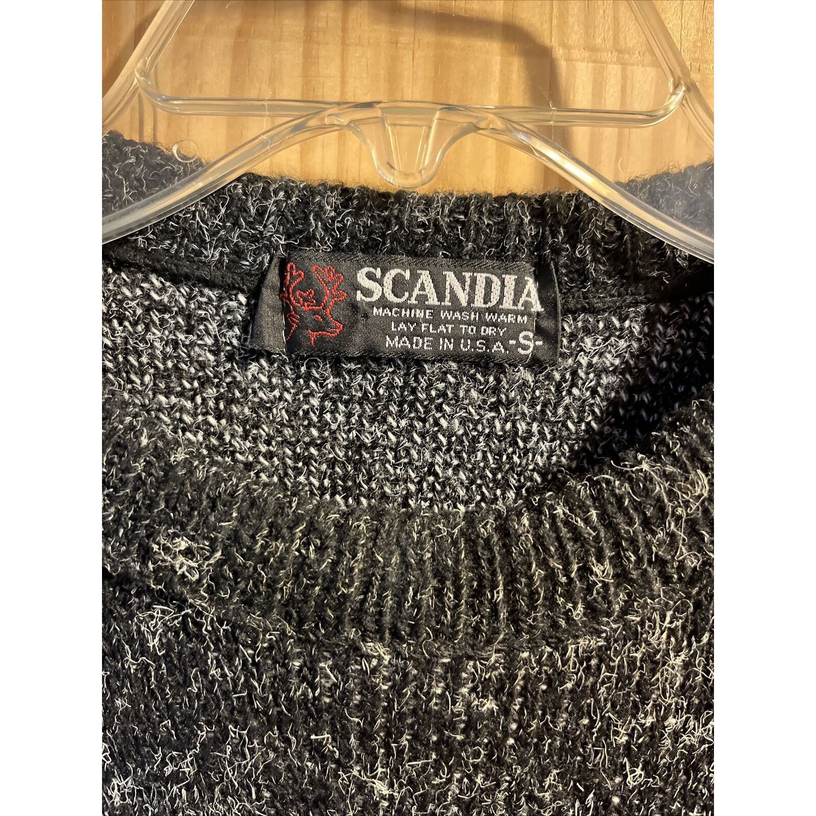 Other Scandia Vintage Small Gray Red Argyle LS Acrylic Sweater Size S / US 4 / IT 40 - 2 Thumbnail