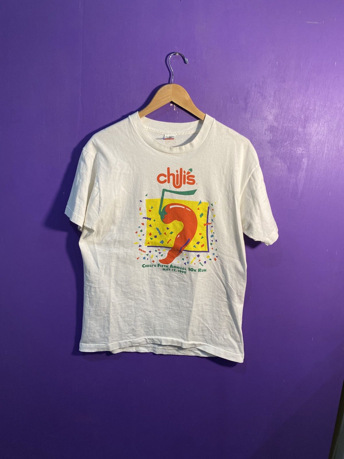 Other Vintage 1990 Chilis restaurant 10k run t-shirt Size US L / EU 52-54 / 3 - 1 Thumbnail