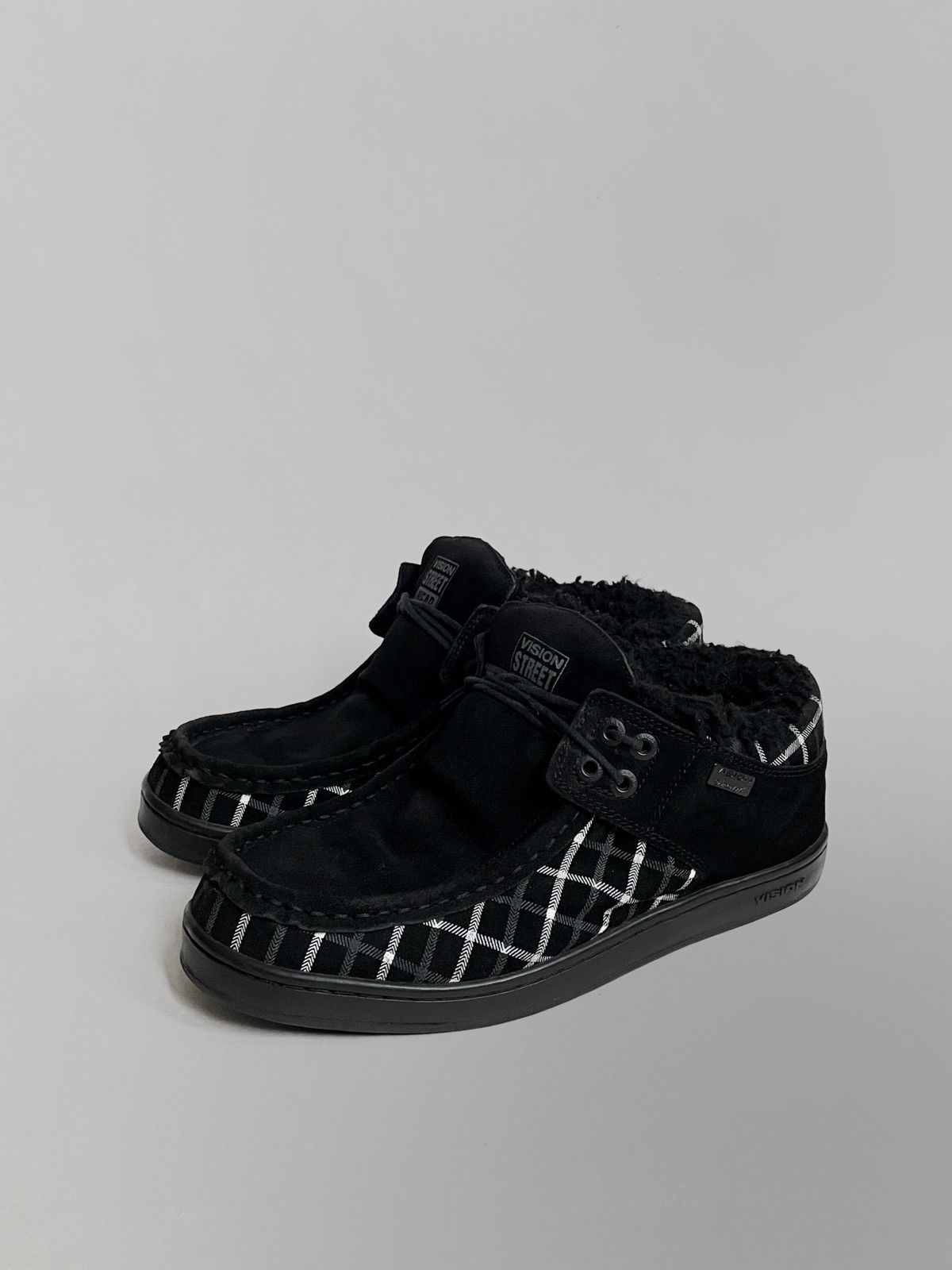 Vision Streetwear Vintage Vision Streetwear fur sneakers 2000s Size US 10.5 / EU 43-44 - 1 Thumbnail
