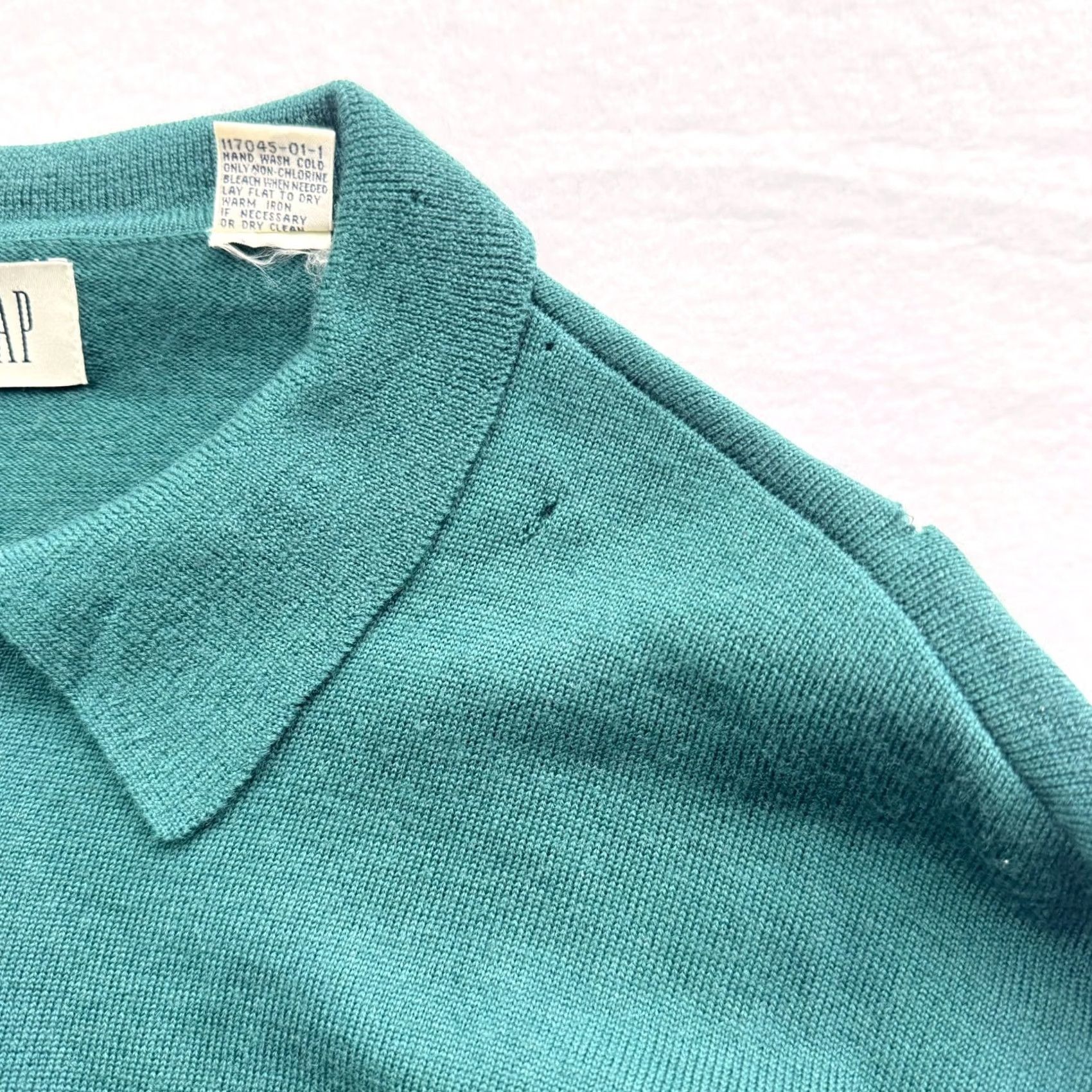 Gap VINTAGE Gap Men's Sweater Collared Long Sleeve Green 100% Merino Wool Pullover M Wool Mens 90s Distressed Size US M / EU 48-50 / 2 - 3 Thumbnail