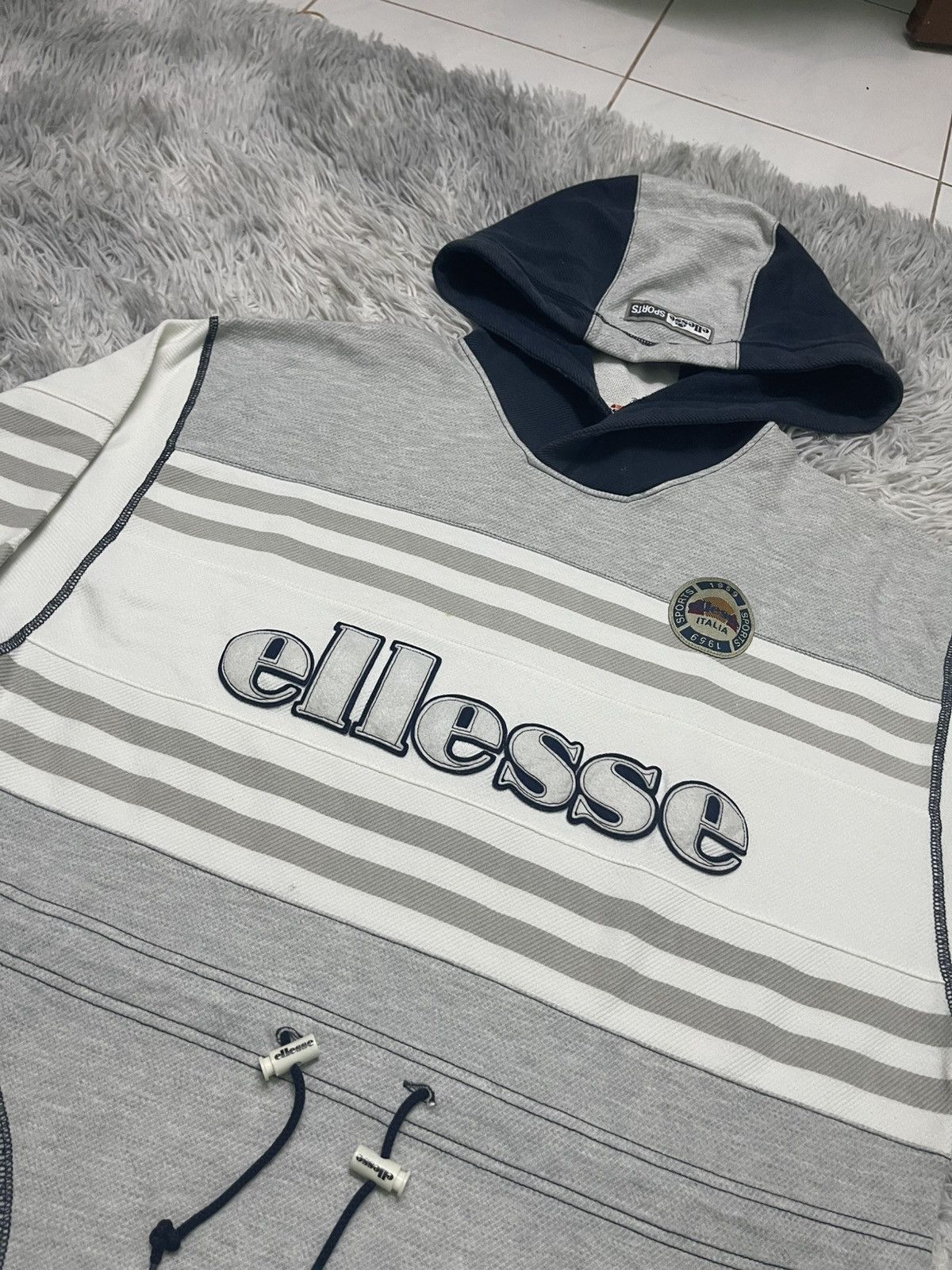 Ellesse 90s ELLESE HOODIE BIG LOGO OG STYLE DESIGN Size US L / EU 52-54 / 3 - 8 Thumbnail