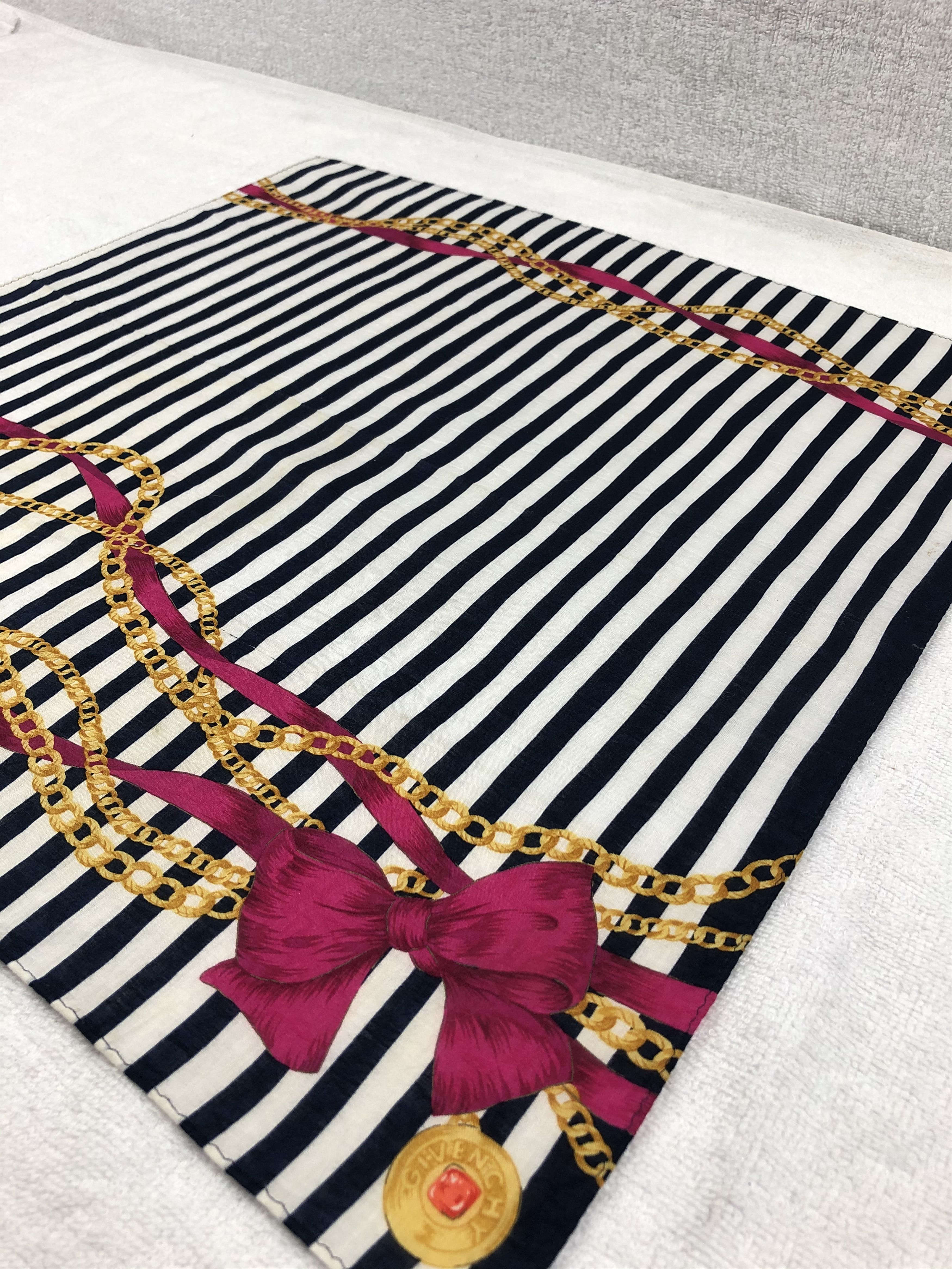 Vintage Givenchy Bandana / Handkerchief / Neckerchief Size ONE SIZE - 3 Thumbnail