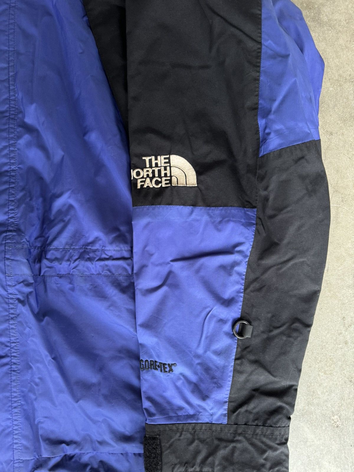 The North Face Vintage TNF The North Face Mountain Light Jacket Aztec Blue Size US M / EU 48-50 / 2 - 3 Thumbnail