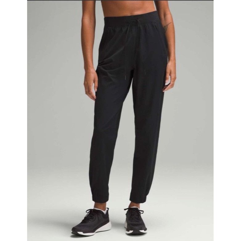 Lululemon Lululemon License to Train High-Rise Pant Size 4 inseam 28” Size 27" / US 4 / IT 40 - 1 Thumbnail