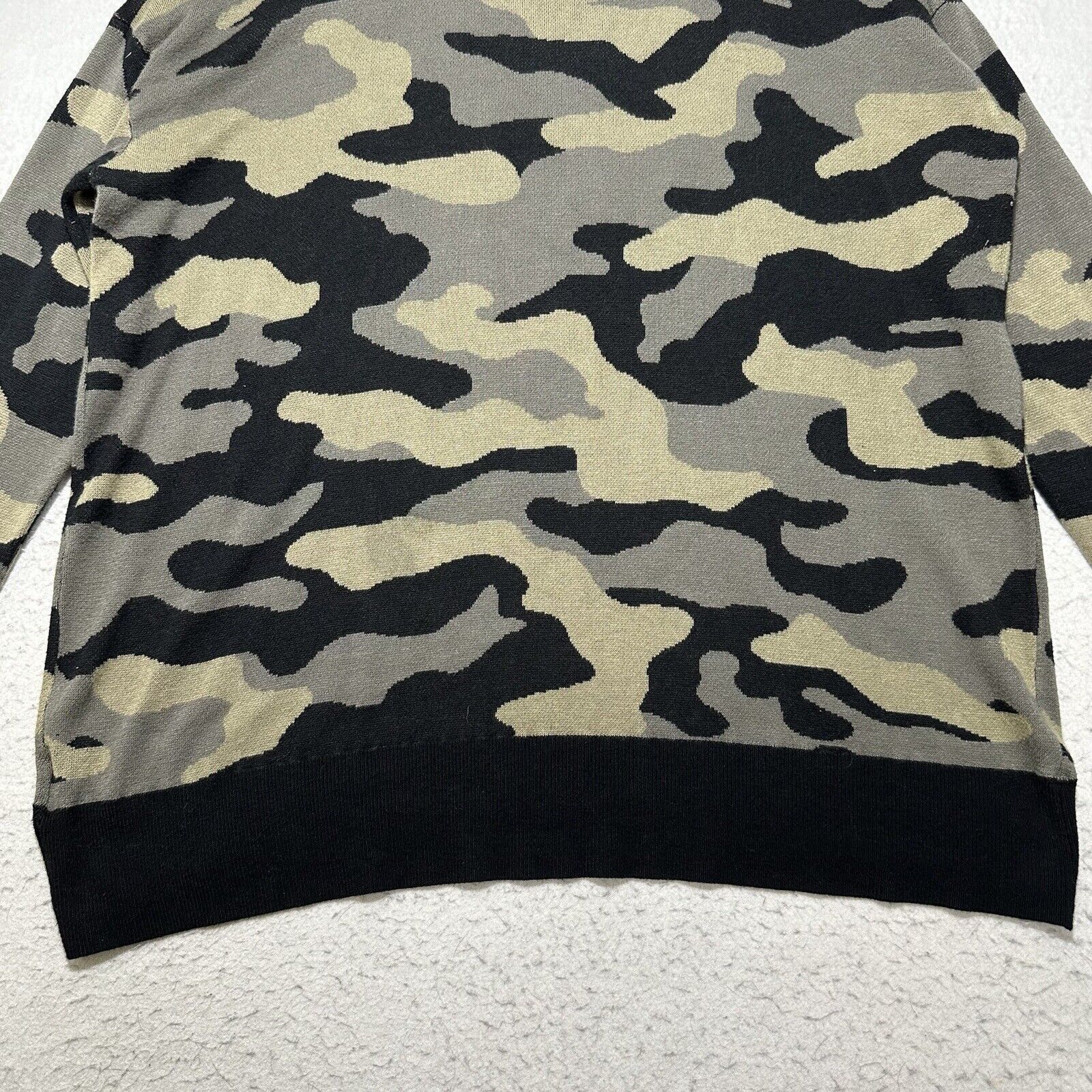Isaac Mizrahi Isaac Mizrah XXL Crewneck Sweatshirt Camo Pattern Pullover Size XXL / US 16-18 / IT 52-54 - 12 Thumbnail
