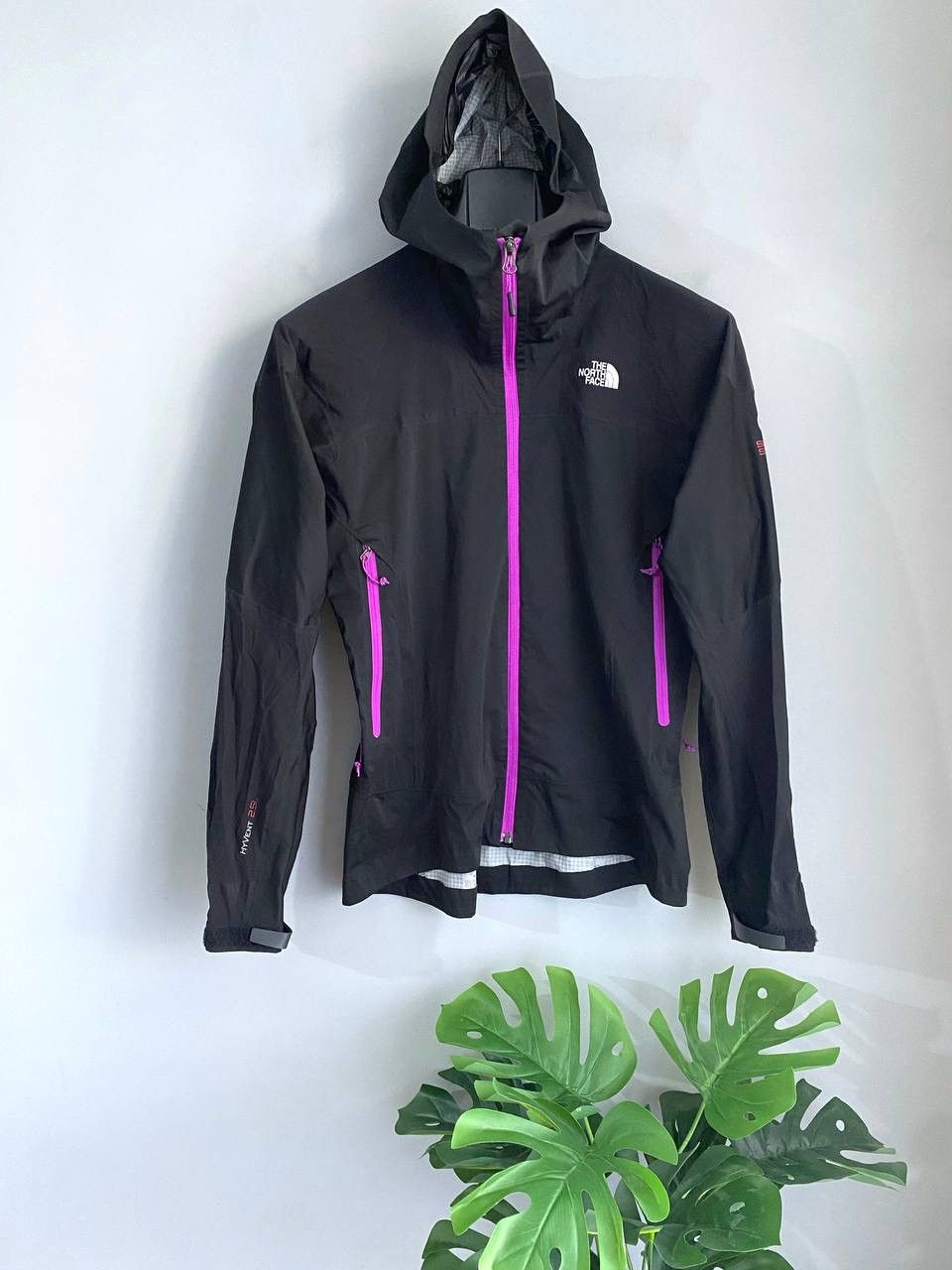 The North Face The North Face Hyvent Women's Waterproof Hooded Jacket, Sz S Size S / US 4 / IT 40 - 1 Thumbnail