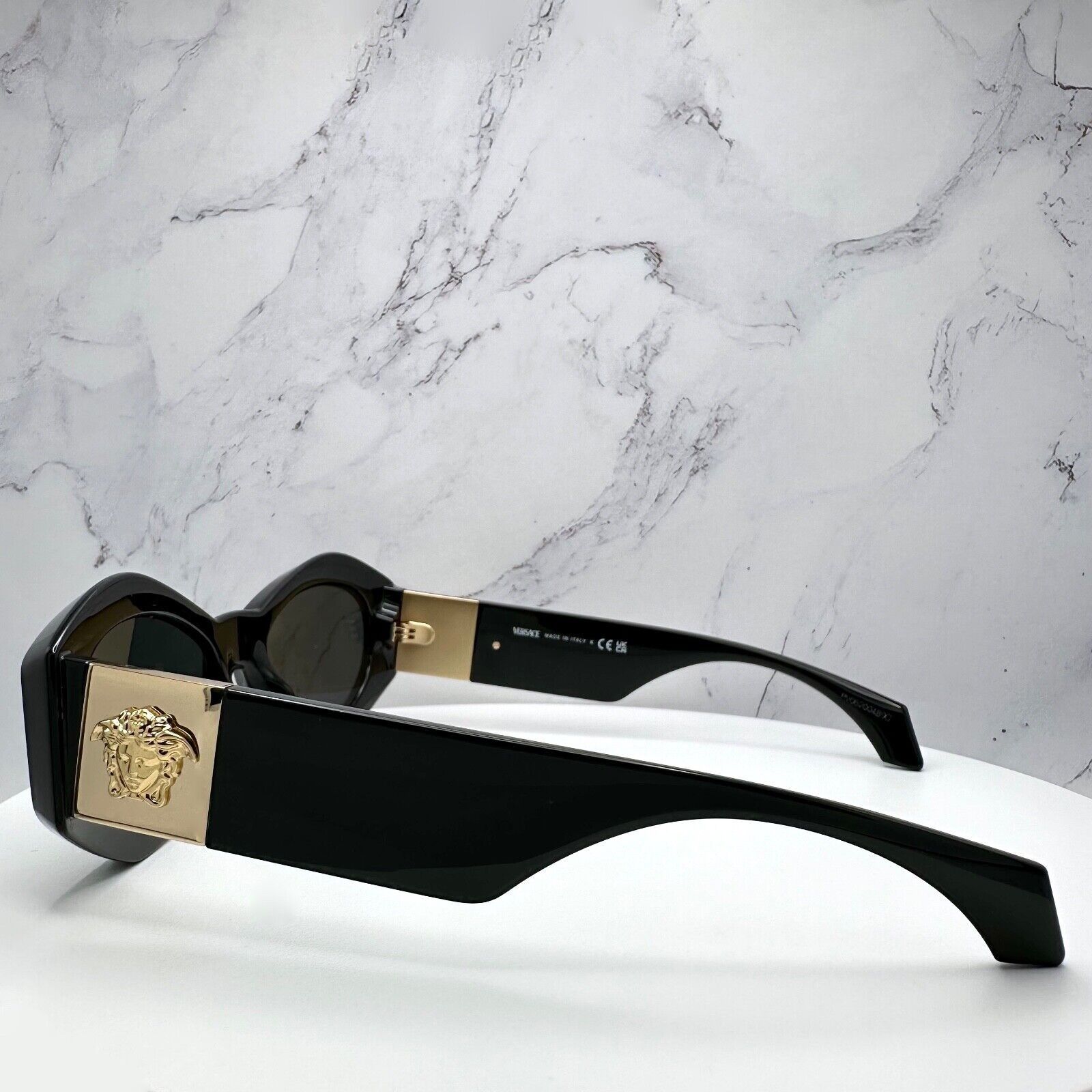 Versace New Versace Sunglasses Black Gold Medusa Plaque Oval Italy Size ONE SIZE - 11 Thumbnail
