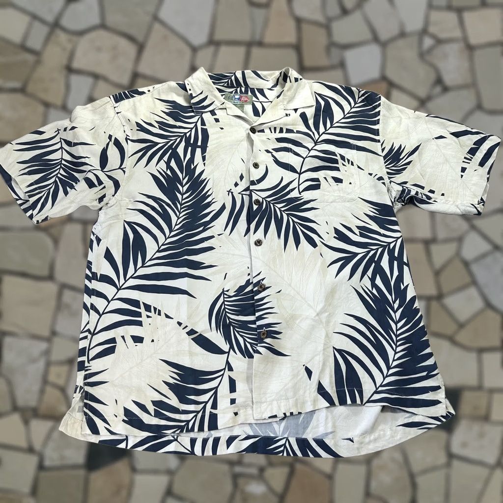 Hilo Hattie Hilo Hattie Shirt Mens M Blue Palm Leaf Hawaiian Aloha Silk Button Up Tropical Floral Short Sleeve Casual Relaxed Fit Collection Size US M / EU 48-50 / 2 - 1 Thumbnail