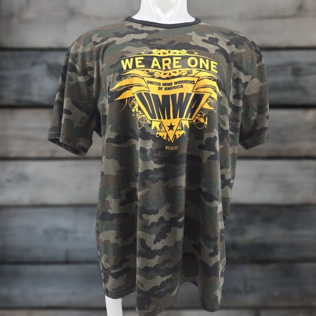 Vintage VINTAGE UMWA UNITED MINE WORKERS OF AMERICA USA UNION MADE CAMO MEN’S 2XL T SHIRT Size US XL / EU 56 / 4 - 1 Thumbnail