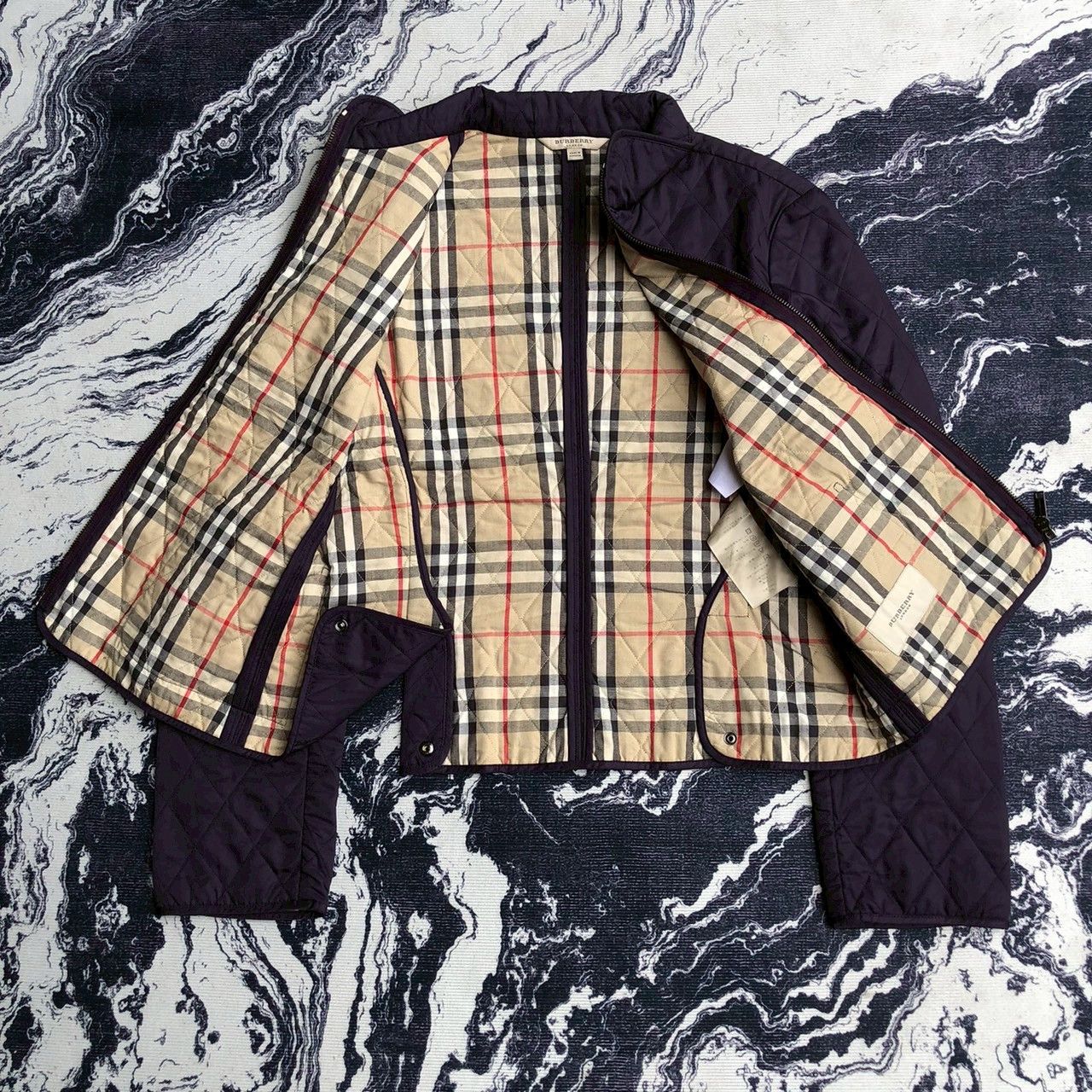 Burberry Burberry London Quilted Jacket w/ Nova Check Lining Size M / US 6-8 / IT 42-44 - 2 Thumbnail