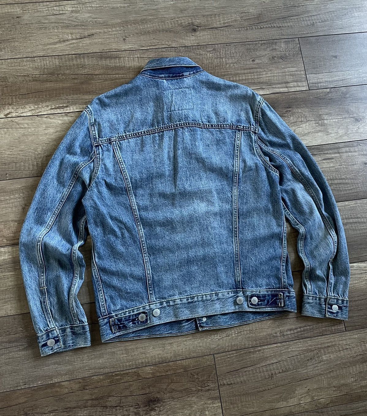 Levi's Levi’s Washed Blue Denim Trucker Jacket Size US M / EU 48-50 / 2 - 2 Thumbnail