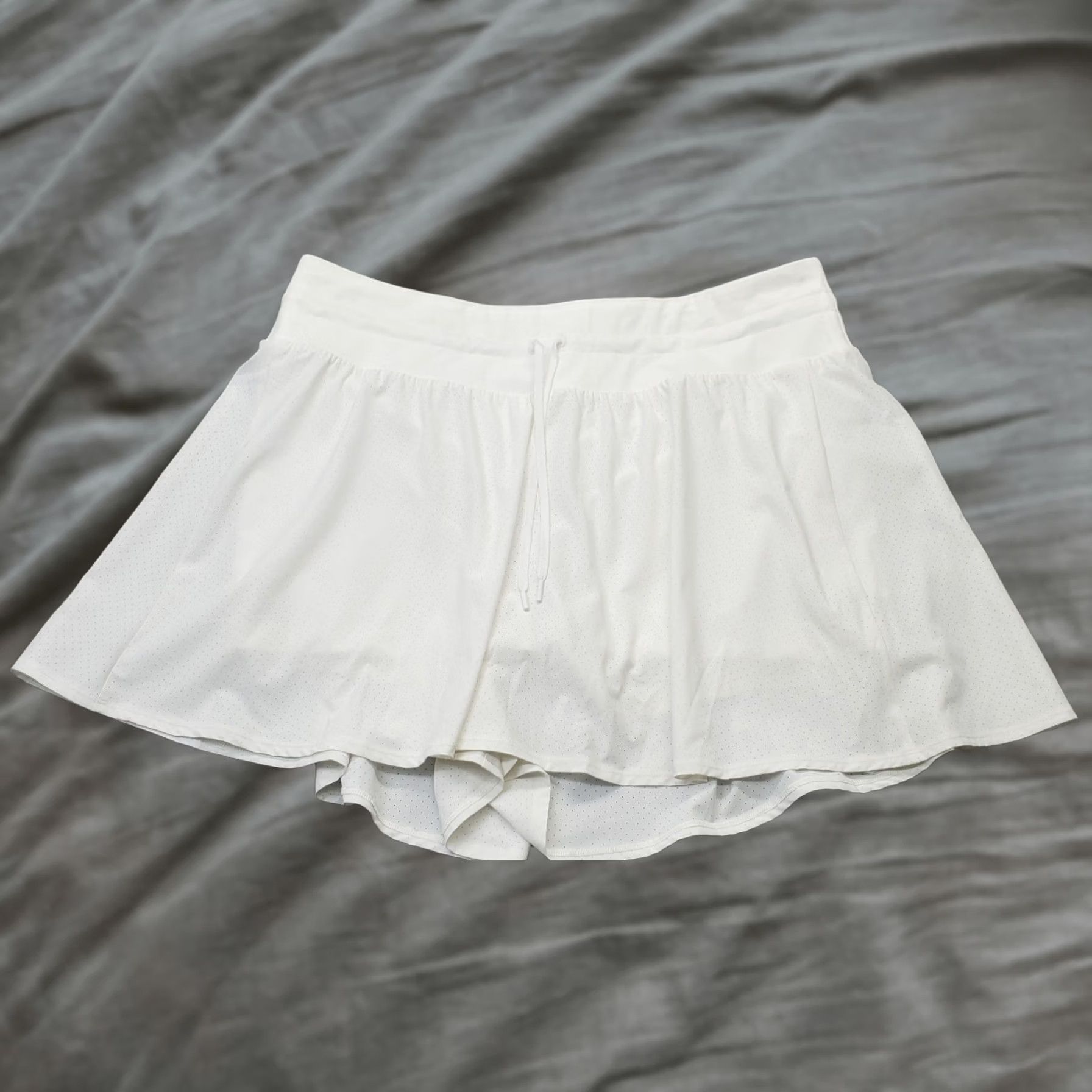 Vintage CALIA Womens XXL White Knit Waistband Shorts Relaxed High-Rise Size 40" / US 18 - 1 Thumbnail