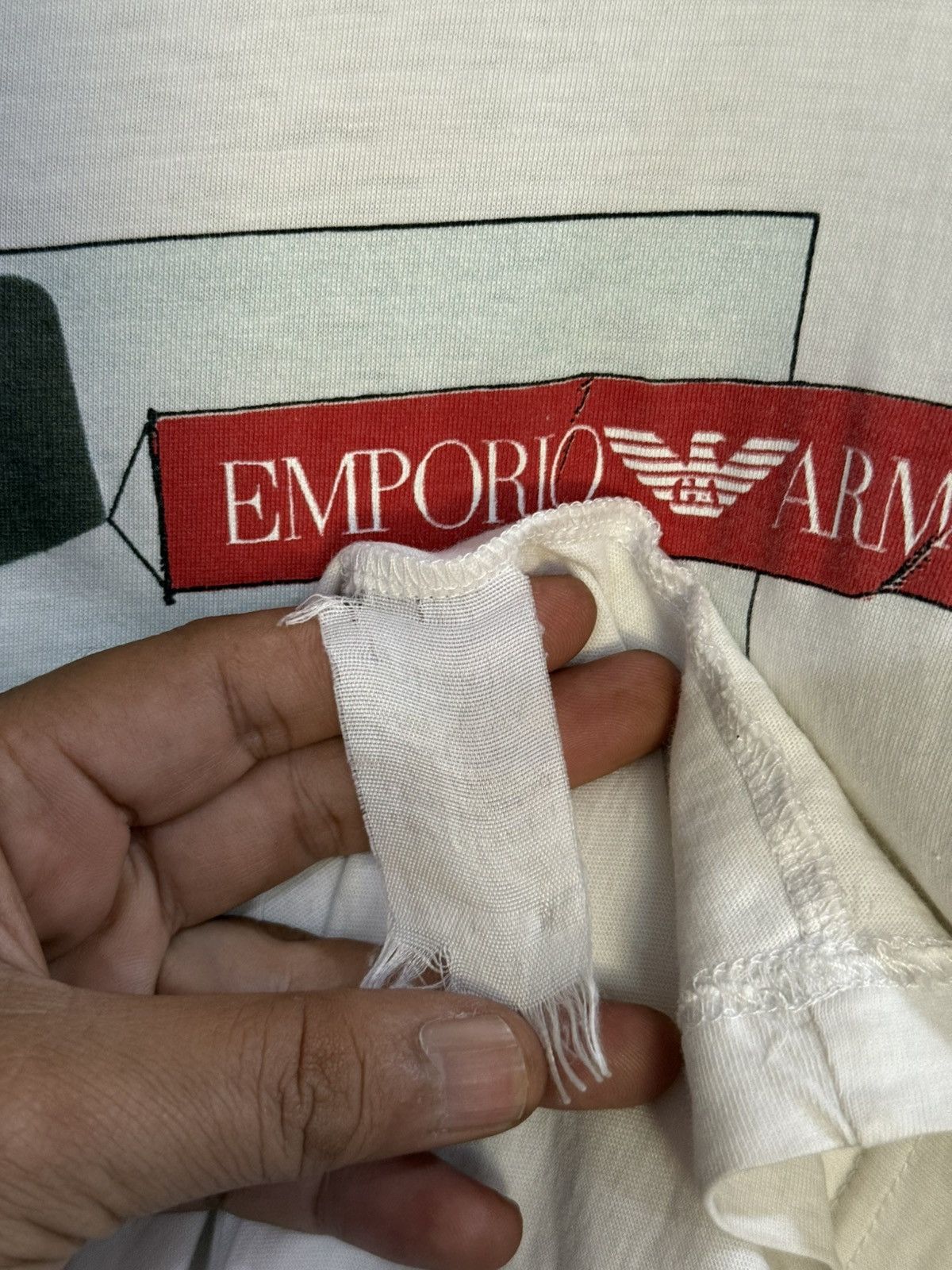 Emporio Armani Thrashed Vintage 90s Emporio Armani Photo Tee Size US L / EU 52-54 / 3 - 7 Thumbnail