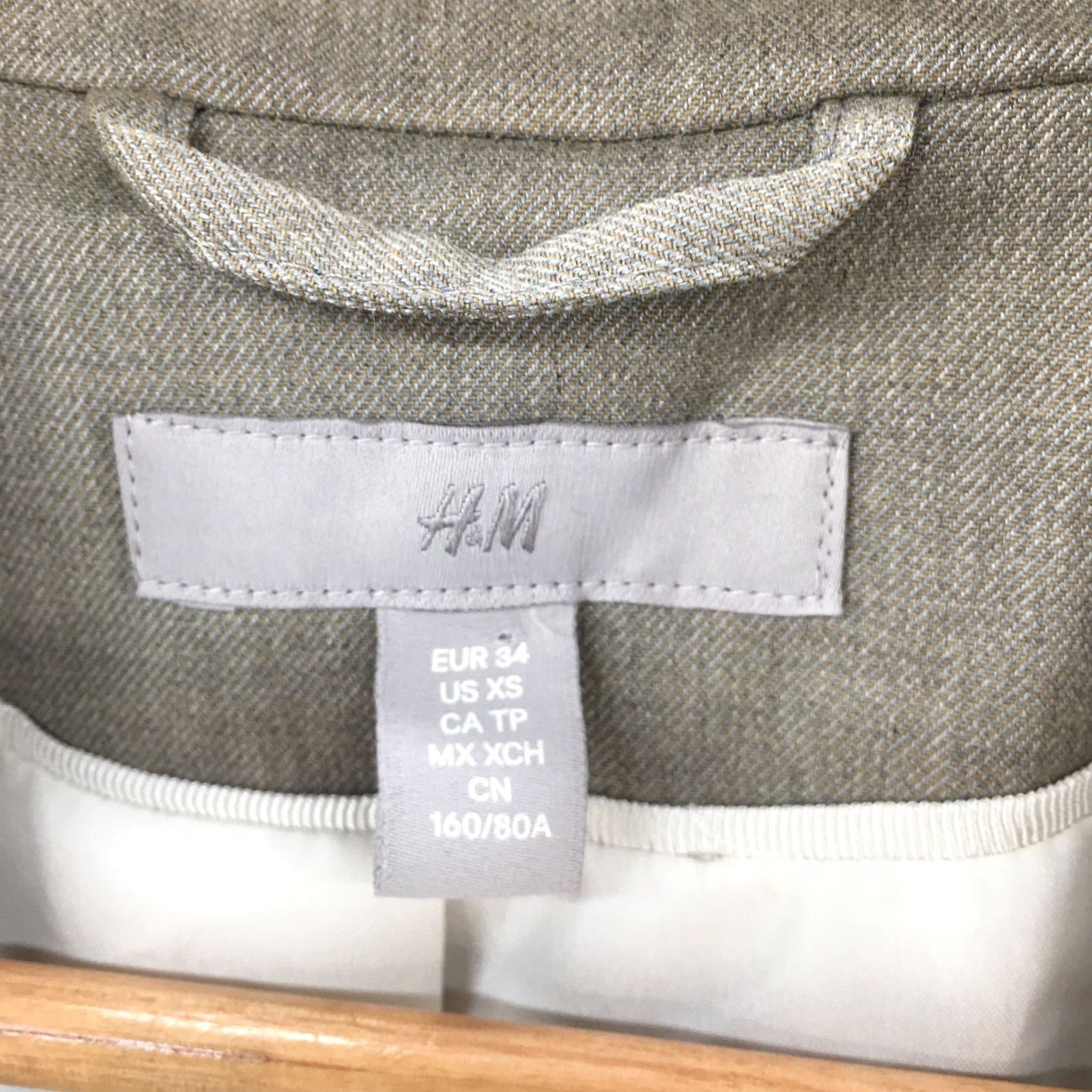 H&M H&M Blazer Coat Jackets Womens 34 Beige Collared Lined Pockets Long Sleeve Size XXS / US 00 / IT 34 - 6 Thumbnail