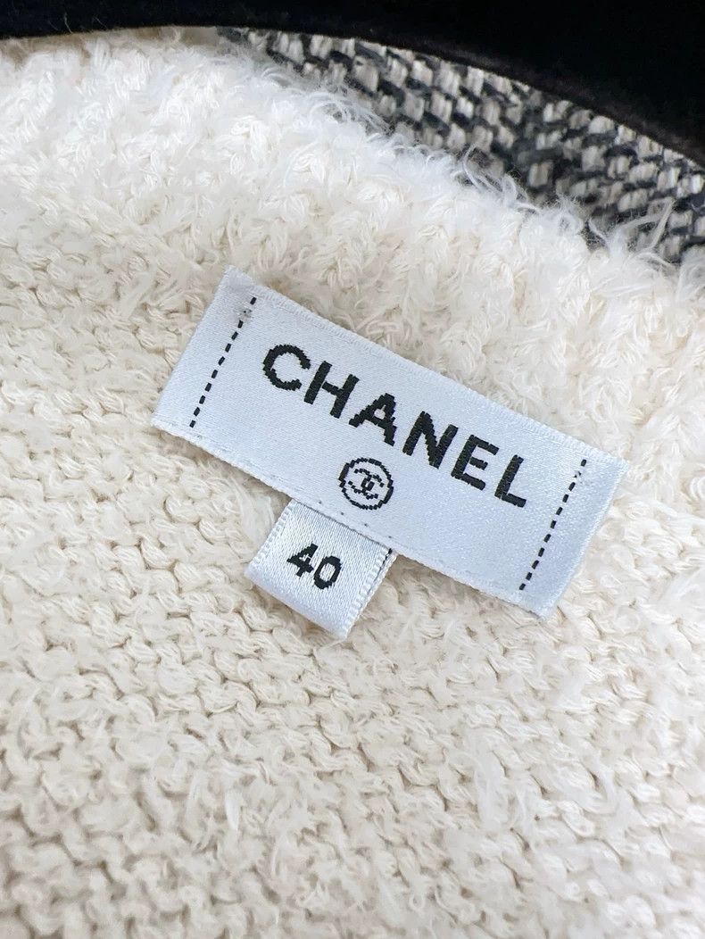 Chanel Chanel 23p popular Jennie's same color letter logo beige k Size S / US 4 / IT 40 - 5 Thumbnail