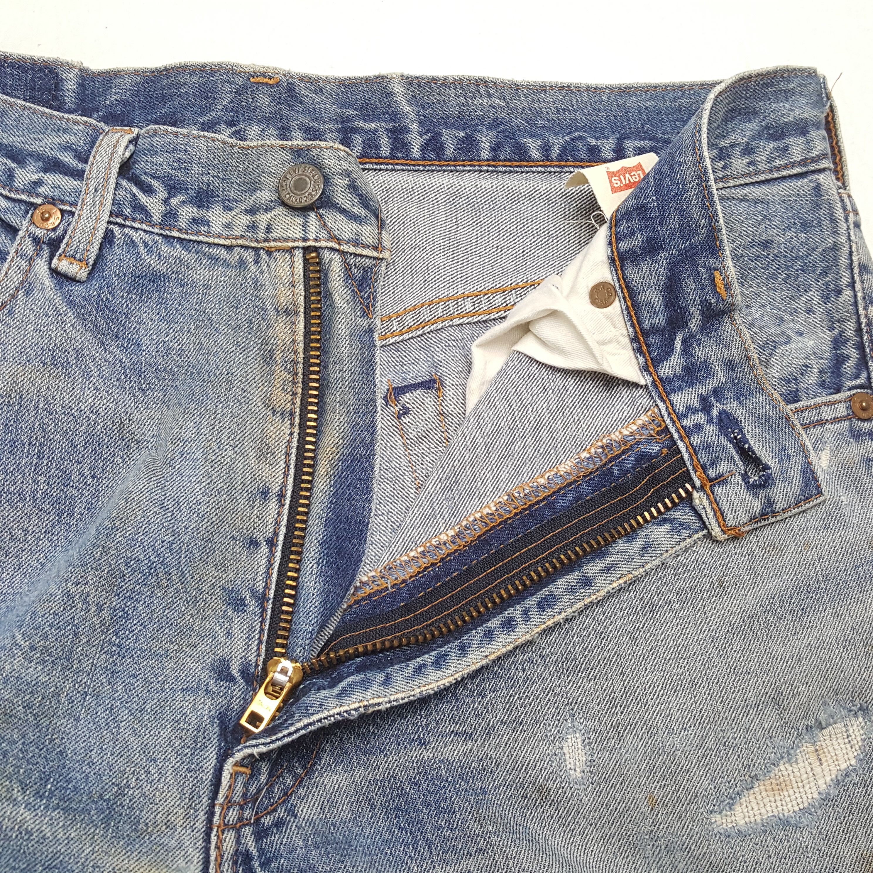Levi's × Vintage Vintage LEVI'S Distressed Kurt Cobain Style Denim Jean Size US 31 - 13 Thumbnail