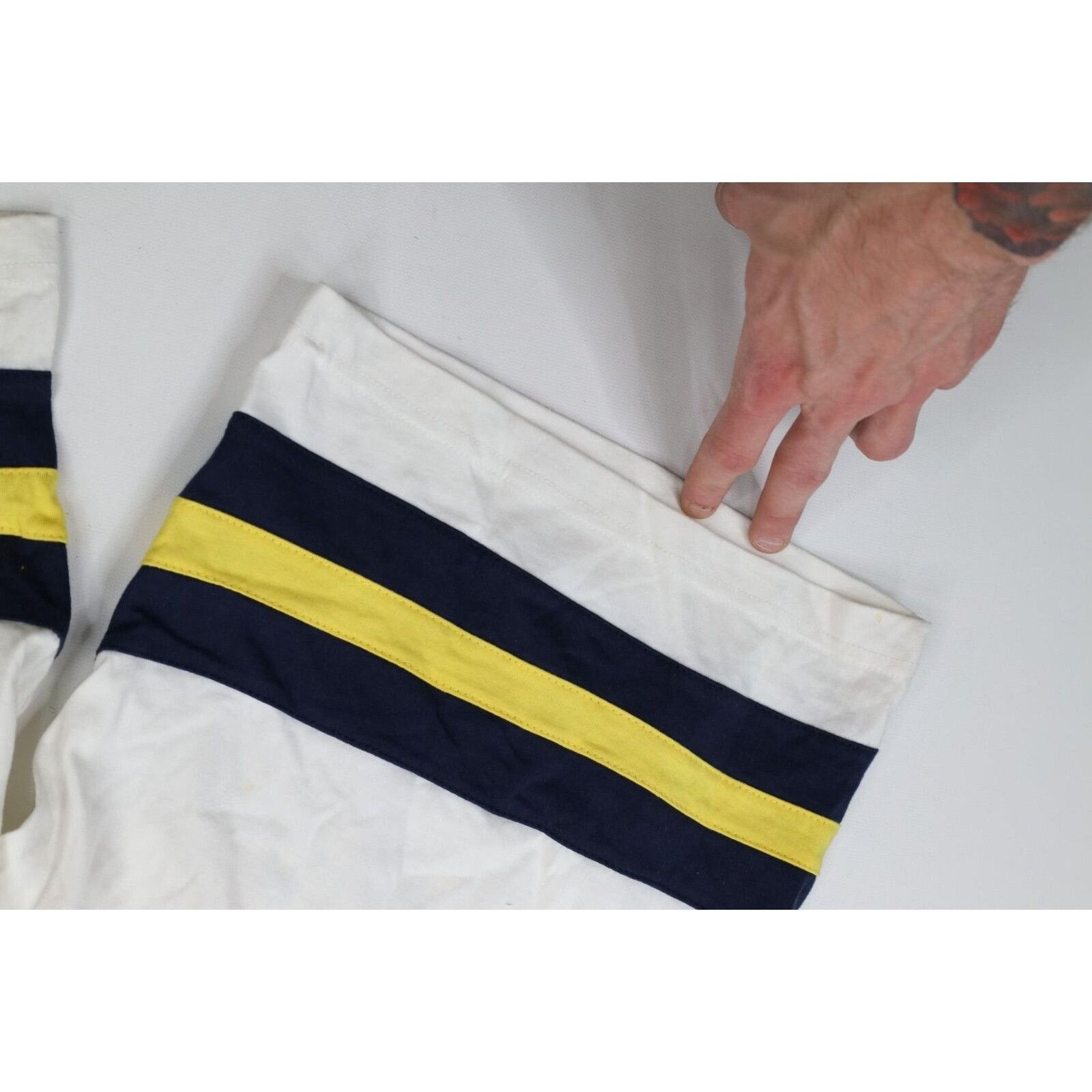 Vintage Deadstock Vintage 90s Striped University of Michigan Shorts Size US 36 / EU 52 - 11 Thumbnail