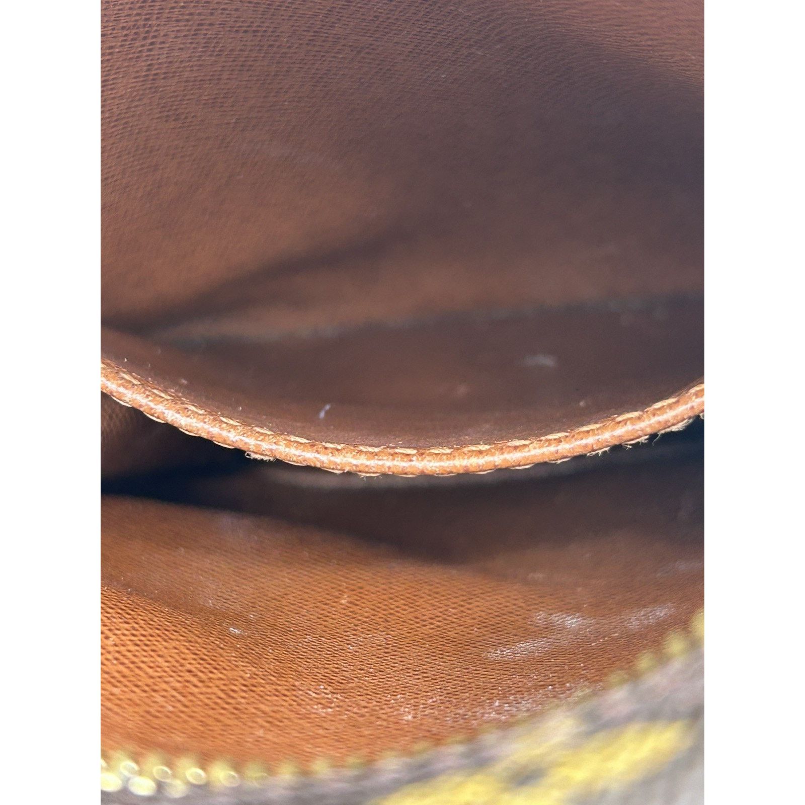 Louis Vuitton Authentic LOUIS VUITTON LV Monogram Leather DANUBE Crossbody Size ONE SIZE - 13 Thumbnail