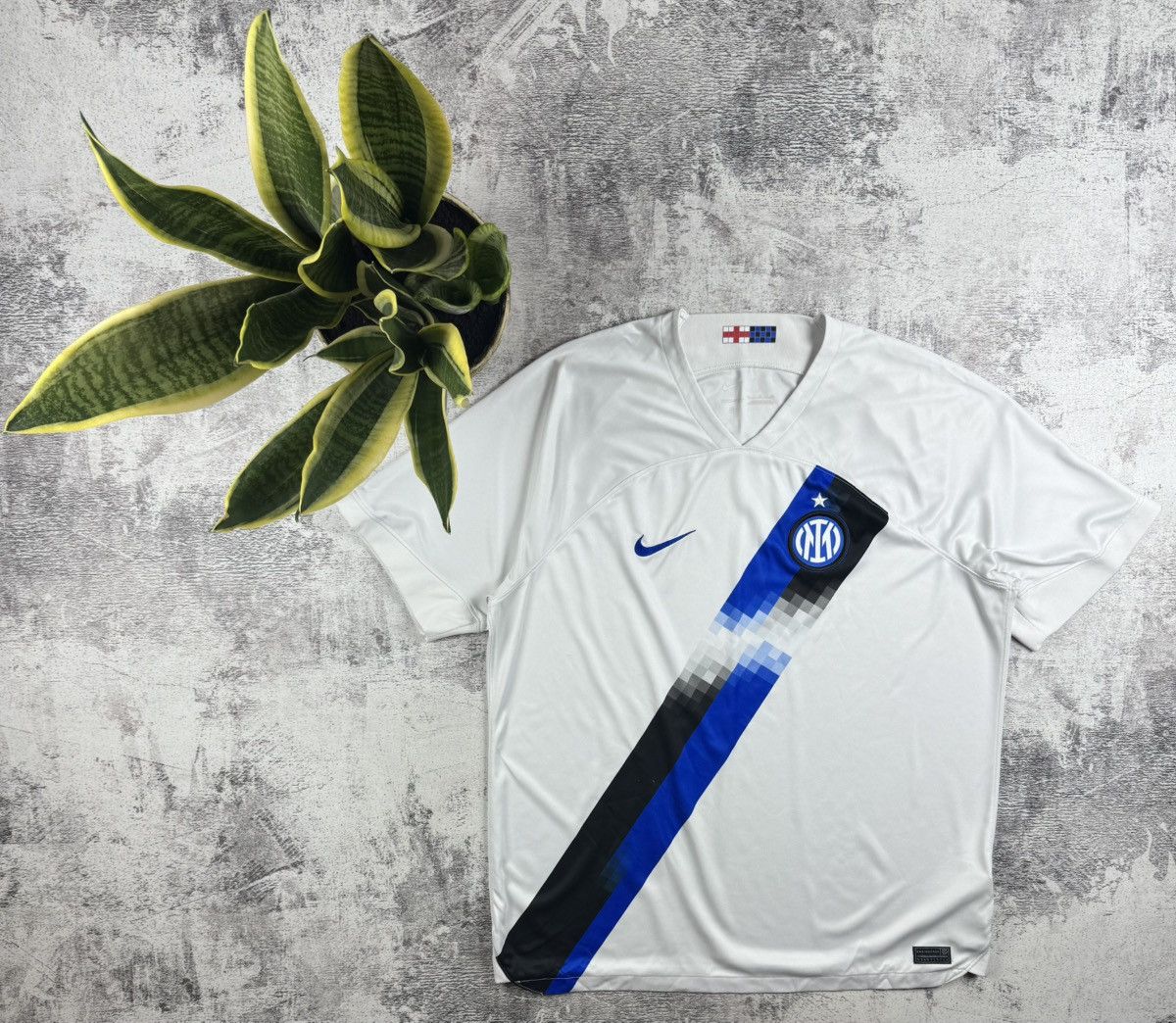 Nike Inter Milan 2023 2024 Nike White Soccer Football Men’s XL Away Men Shirt Jersey Size US XL / EU 56 / 4 - 1 Thumbnail