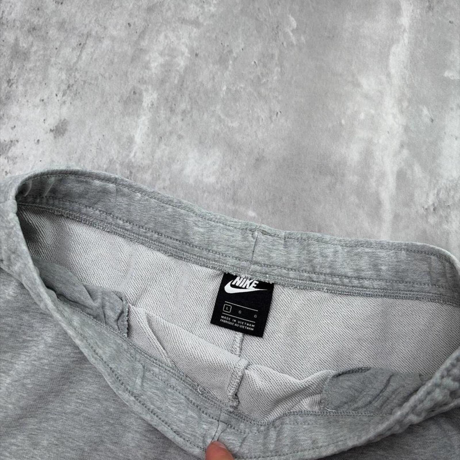 Nike Y2K Grey Nike Swoosh Mini Shorts Size 40" / US 18 - 4 Thumbnail